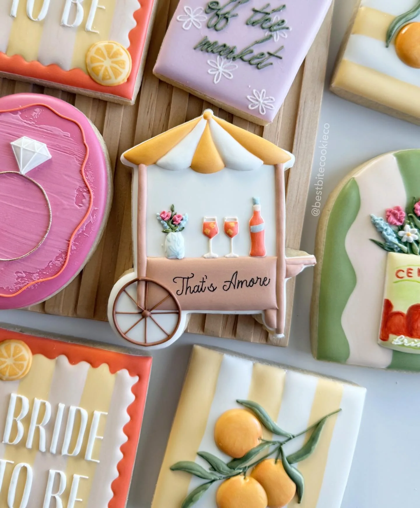 I&rsquo;ll take 3 Aperol Spritz please 🍷

A fresh off the market set but make it whimsical, Italian.

#whimsicalcookies #freshoffthemarketcookies #italianbride #bridalshowercookies #weddingcookies 
Custom cookie art | bridal shower ideas | bride to 