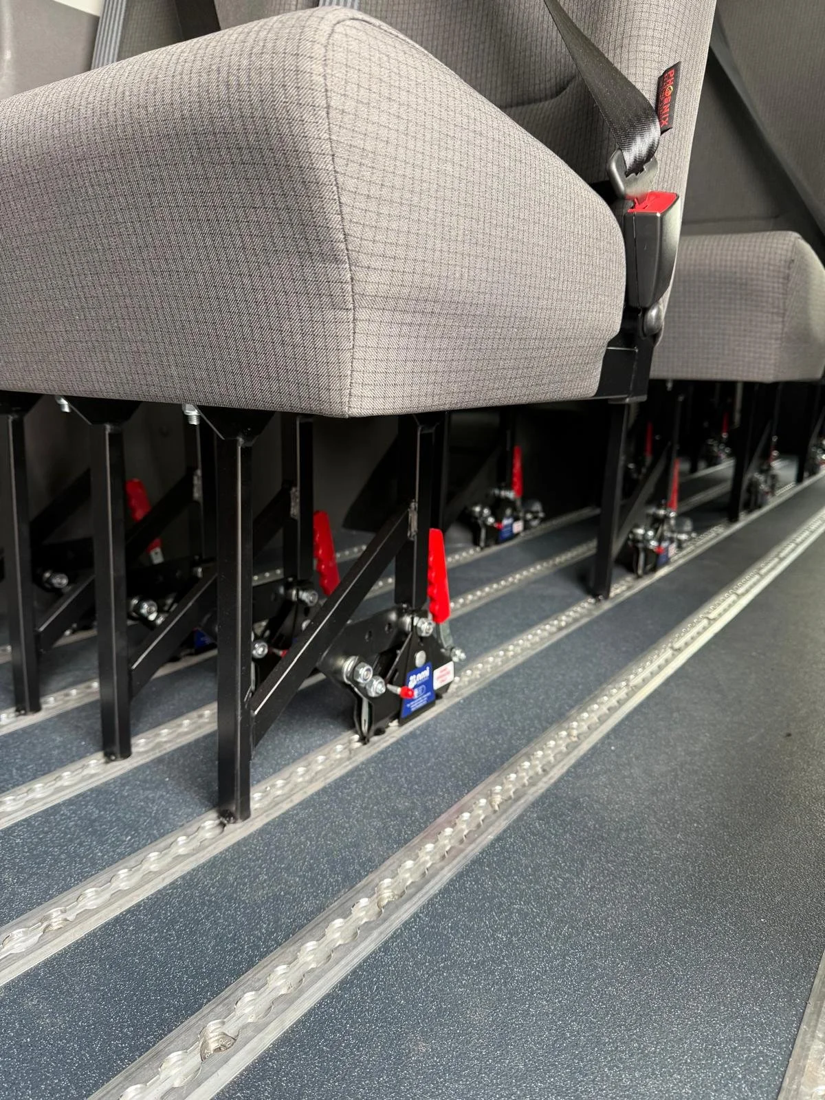 Minibus_S17_PHOTO-2026-06-24-12-58-38 5.jpg