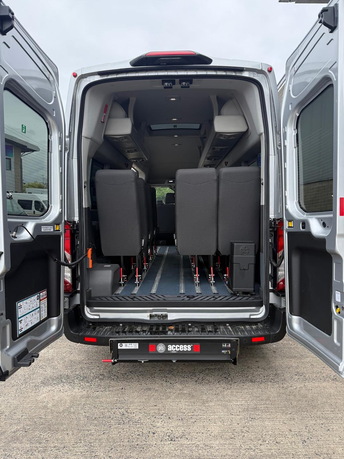 Minibus_S17_PHOTO-2026-06-24-12-58-38 7.jpg