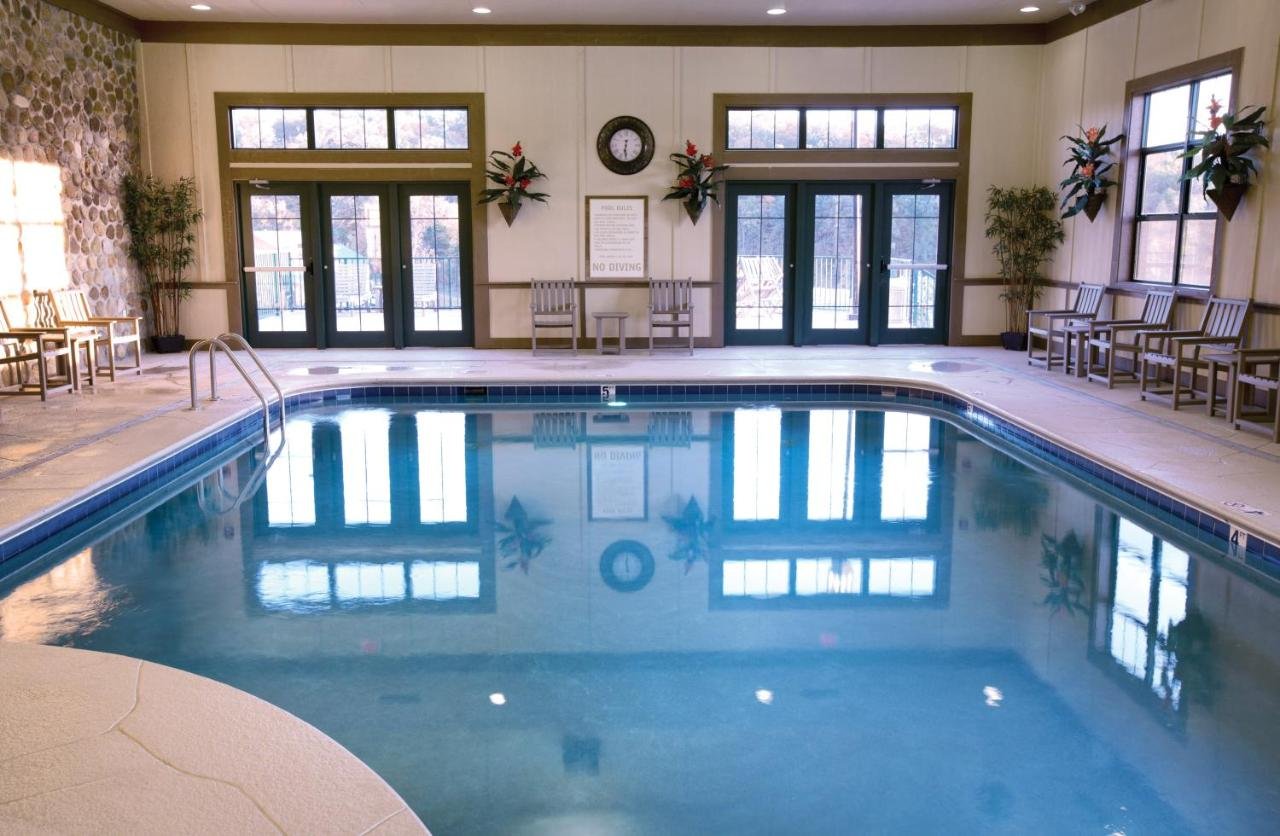 wyndhamsm5.jpg