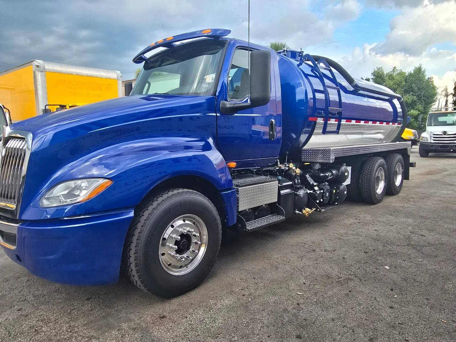 2023 International LT625 Septic Truck