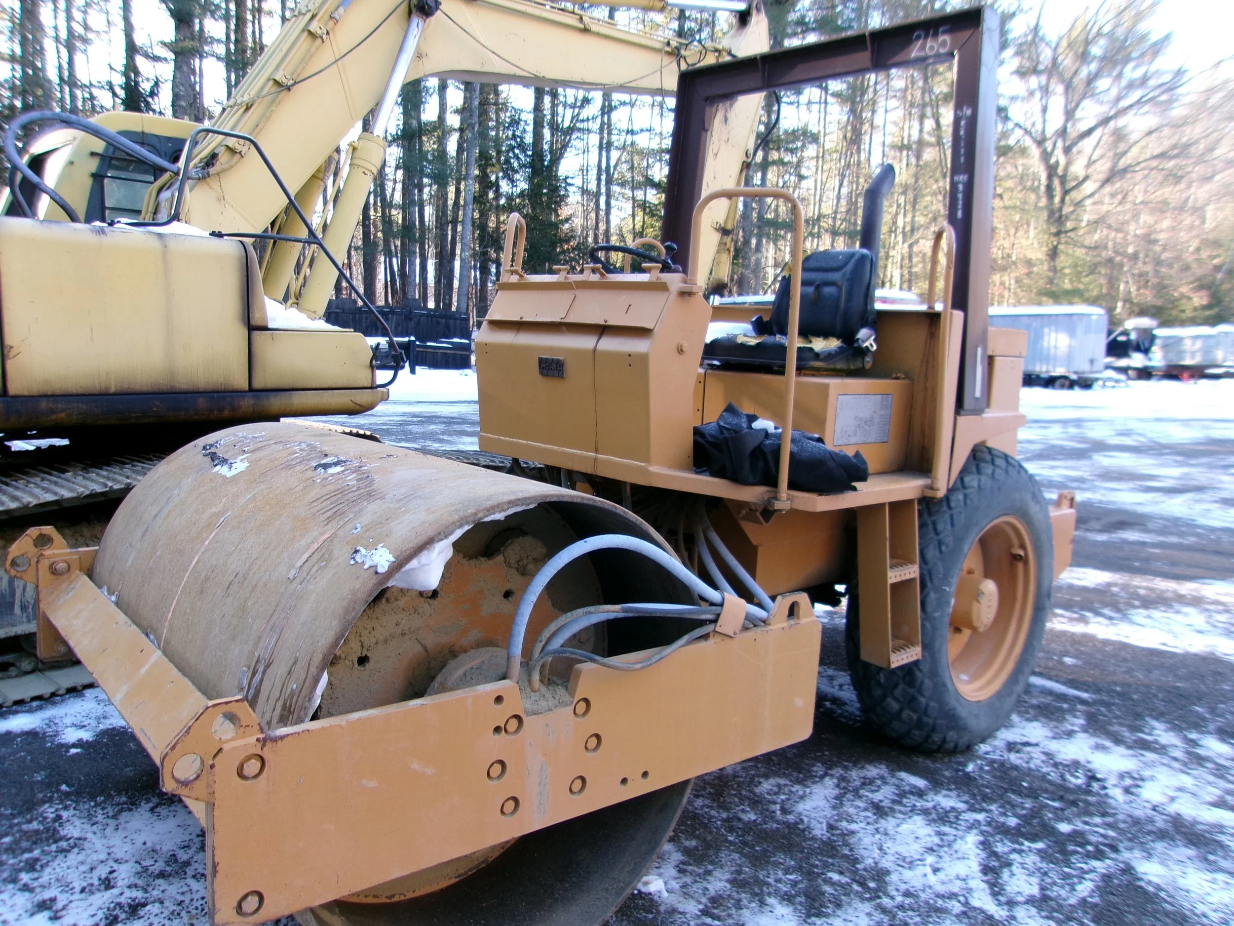 Case W602D Single Drum Vibratory Roller