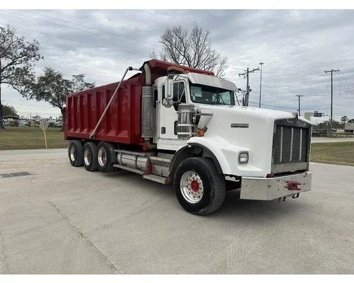 2002 Kenworth T800 Dump Truck