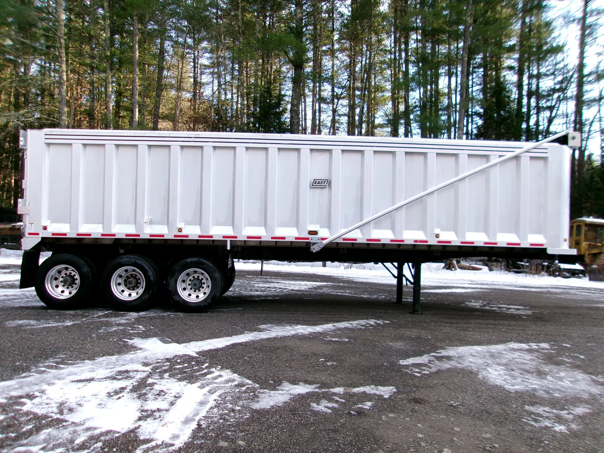 2018 East Dump Trailer