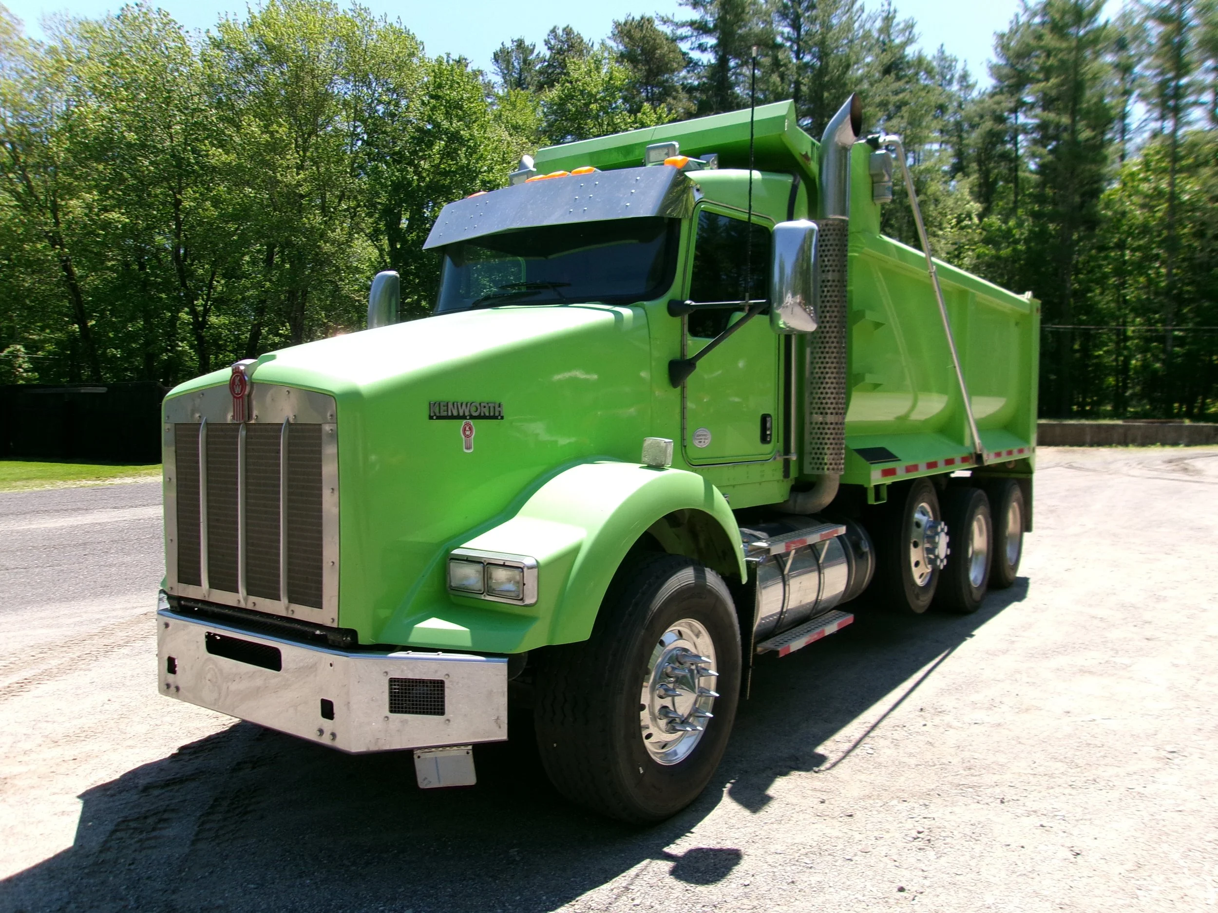 2014 Kenworth T800 Tri-Axle Dump Truck
