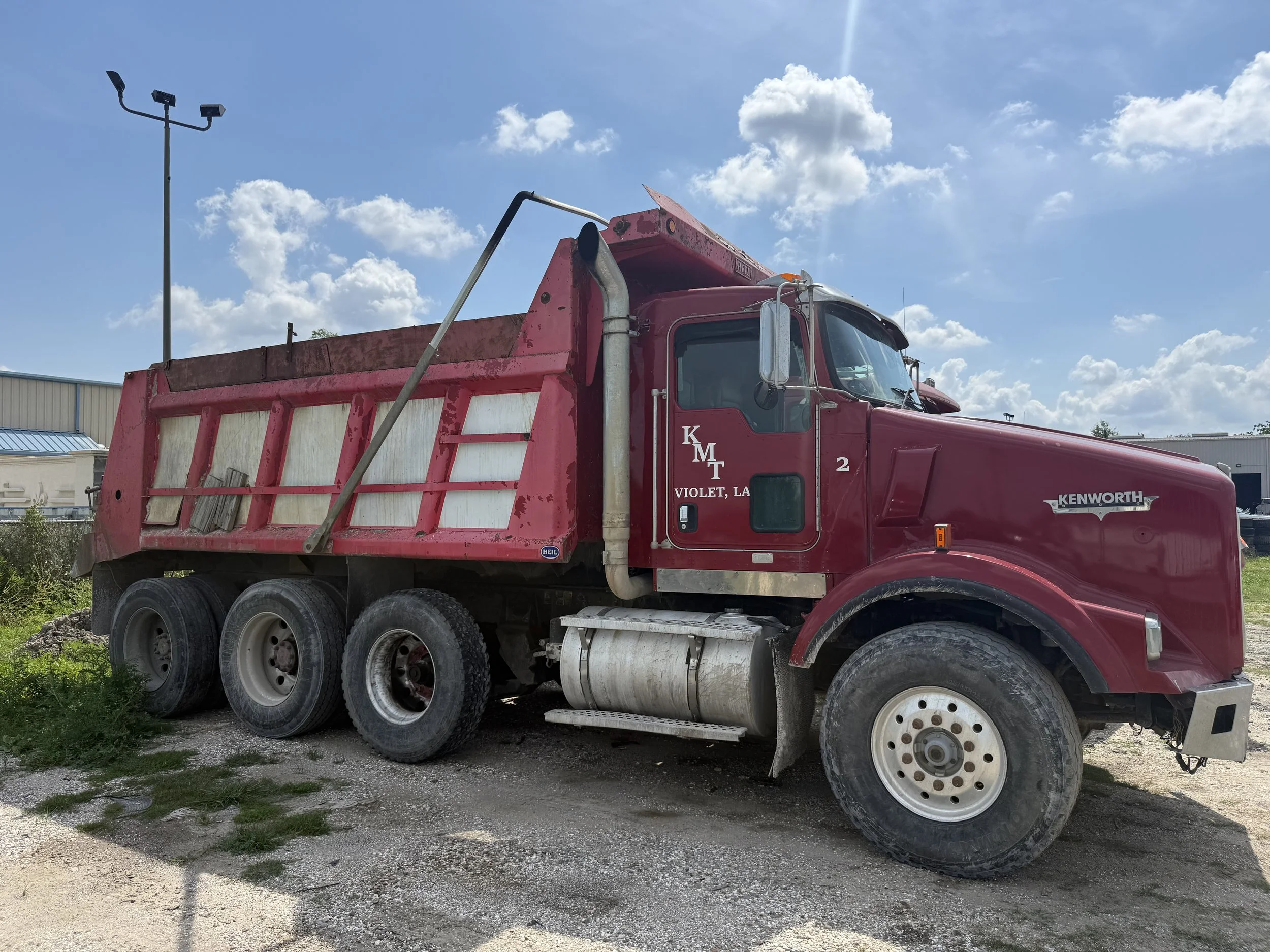 2007 Kenworth T800 Tri-Axle Dump Truck
