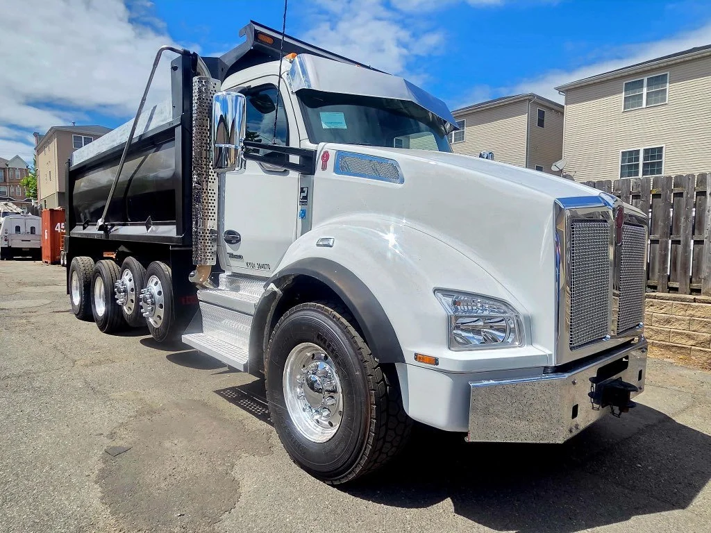 2025 Kenworth T880 