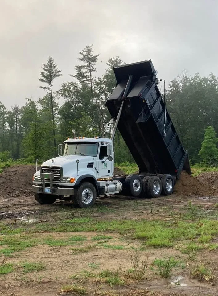 2005 Mack CV713