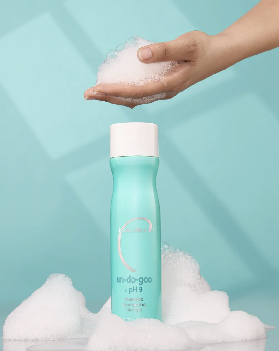 Malibu-C-Un-Do-Goo-Shampoo-9oz-In-Use.png