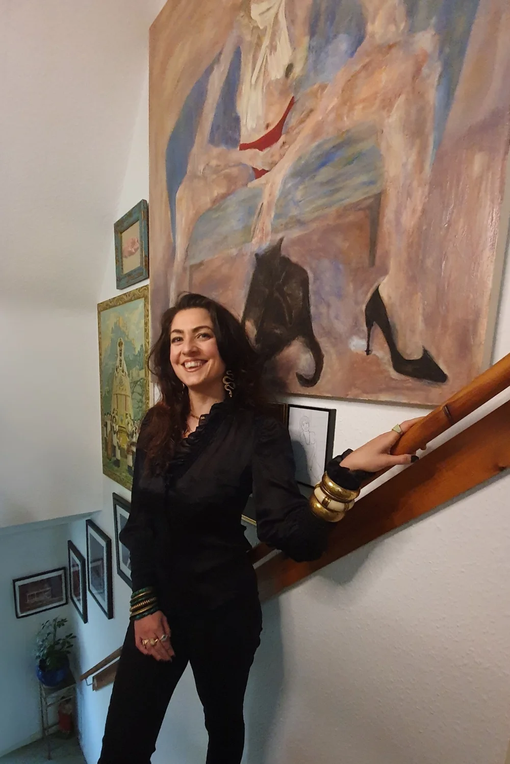 ABOUT — Dr Kate Tomas