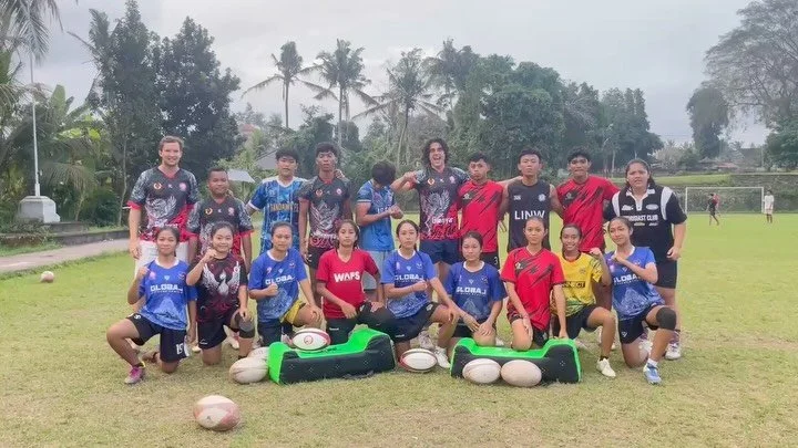 ☀️🌴 Summervibes in Bali!
Our 1st team Pirate Kip @kip_dj  took the true Pirate Spirit all the way to Indonesia 🇮🇩 &ndash; joining forces with our friends from @gianyar_rugby 🏉
Looks like it was pure fun, great rugby and an unforgettable experienc