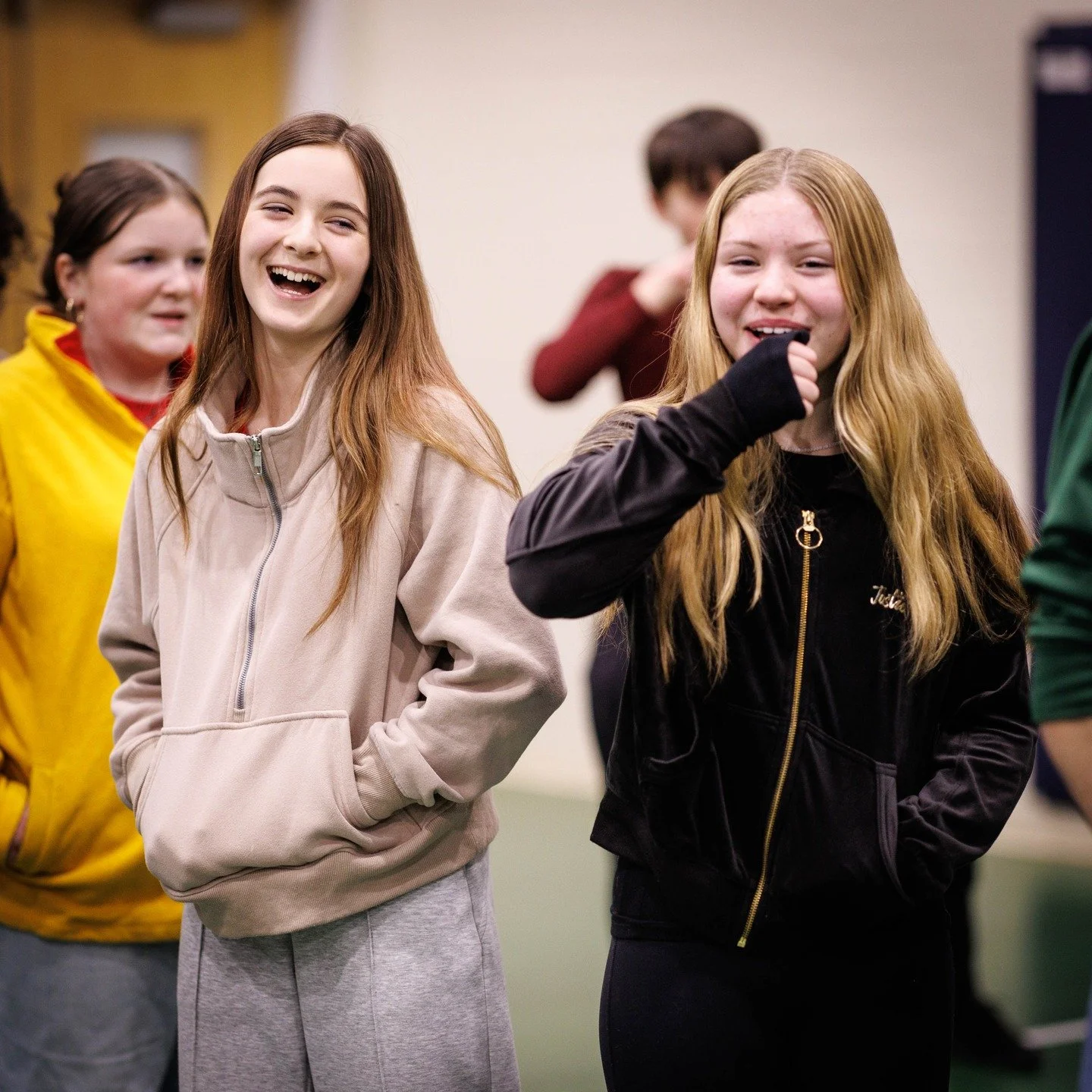 Dwell City Students had a blast at Winter Olympics Night 🥏🏒🛷🥌🥇🤹 Team USA and Team Japan tied for 1st place!