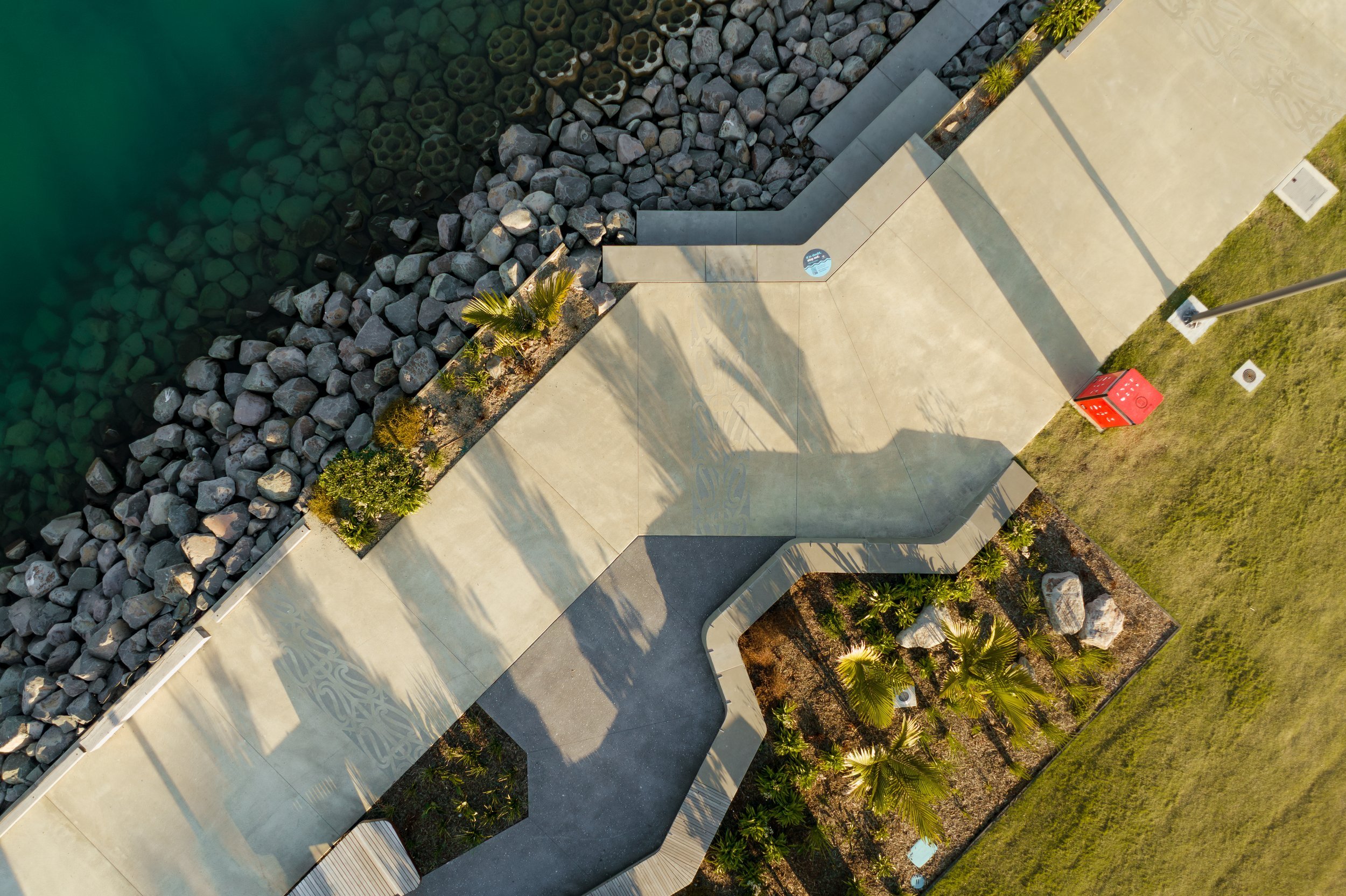 HEB-Construction-Tauranga-Seawall-Boardwalk-032025-3.jpg