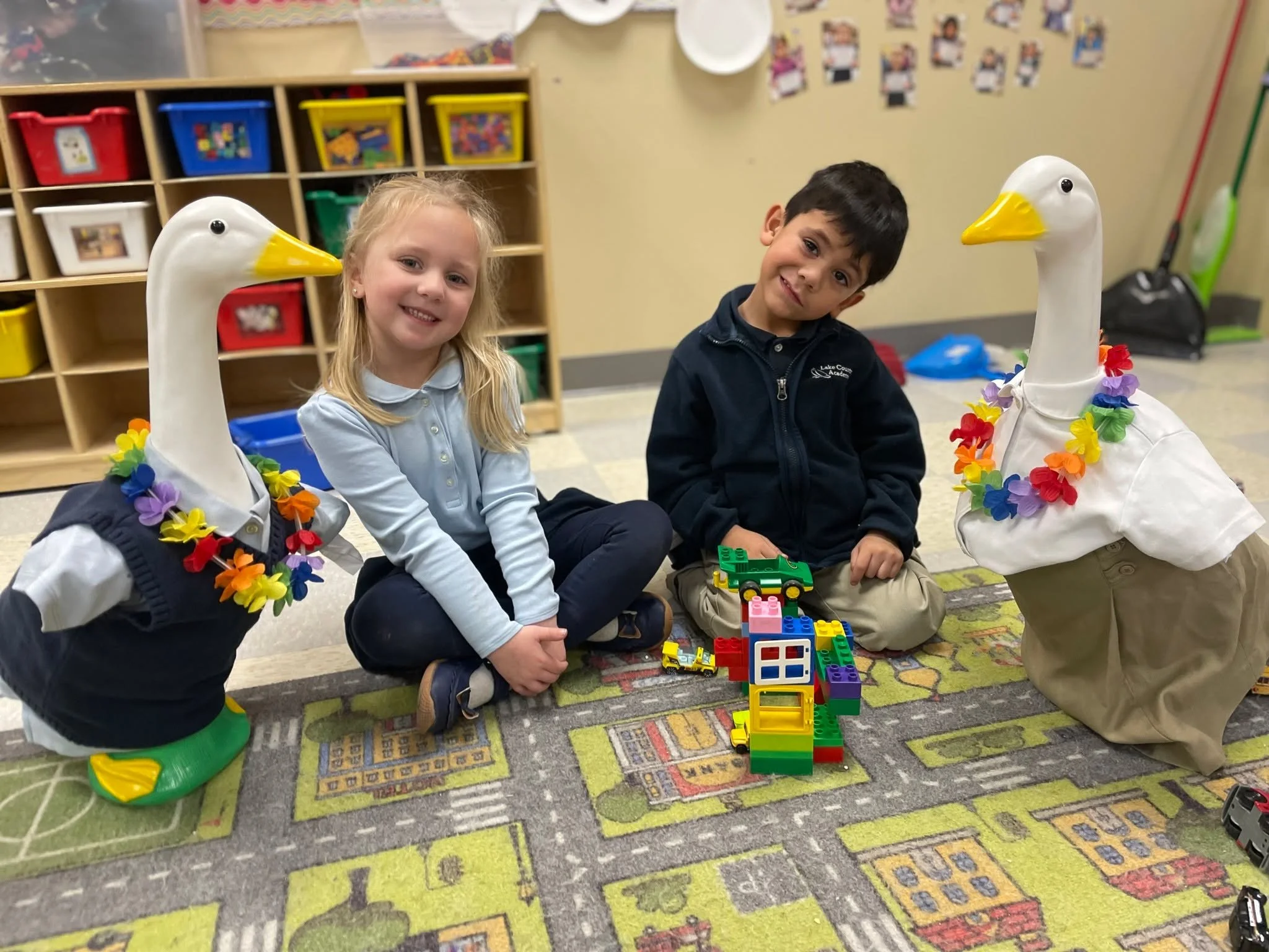 These geese don&rsquo;t just waddle&hellip; they SHAKE! 🌺🌴
Meet Pip &amp; Squeak, our Shake Out geese! They are bringing the island vibes and honking up excitement for our Shake Out fundraiser!
Keep an eye out for them as they waddle around the sch