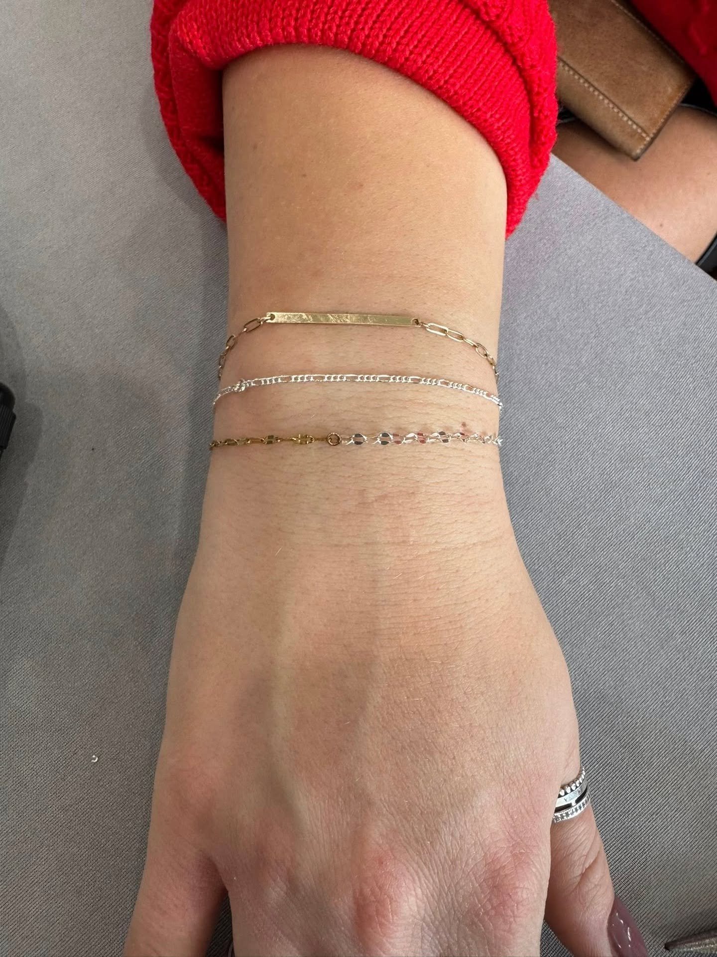 We&rsquo;re bringing a little island sparkle to Shake Out this year!
Get your custom metal forever bracelet! Custom fit and welded closed (no clasp!), It&rsquo;s a lasting reminder of an unforgettable night!
These pieces are perfect for matching with