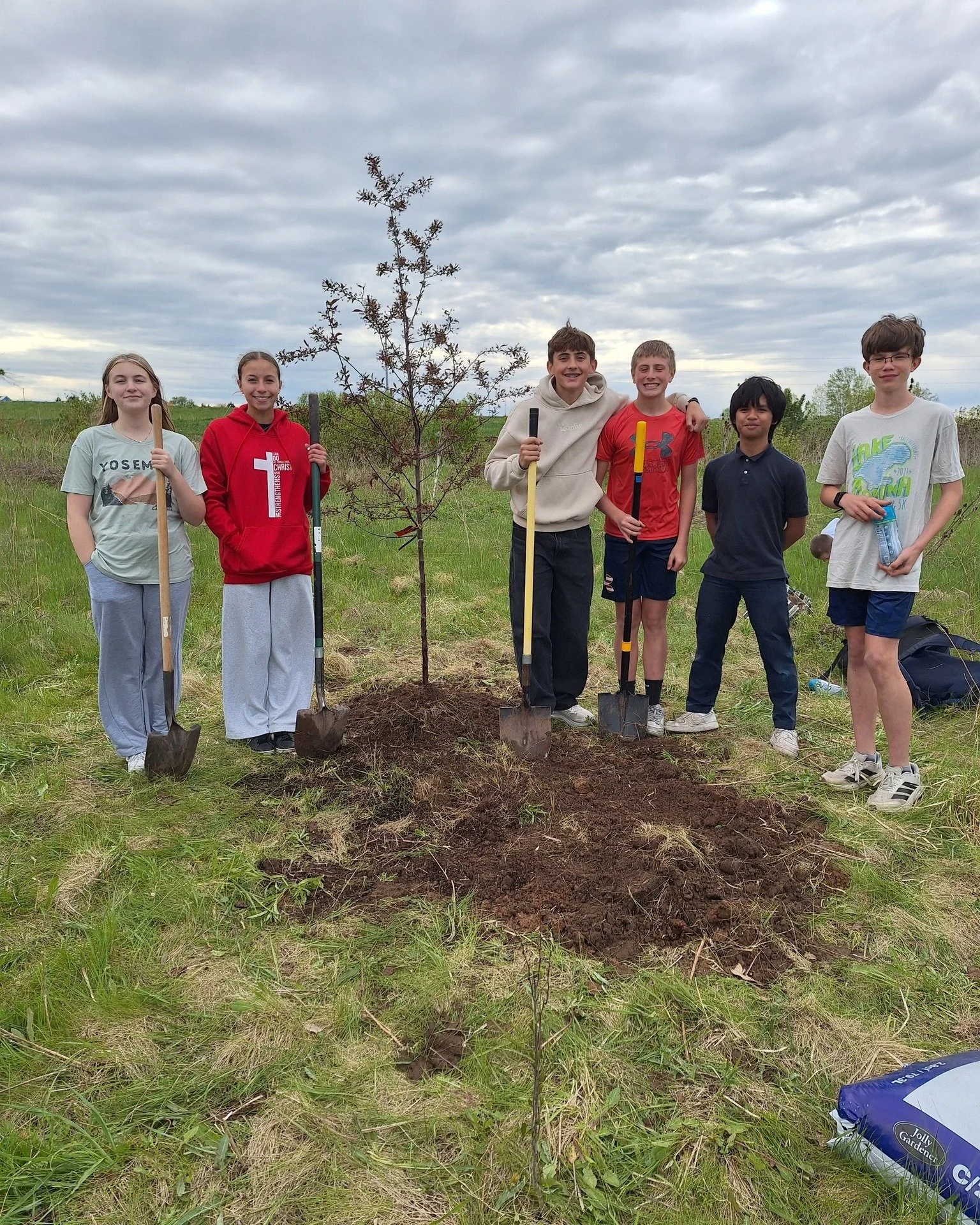 In honor of this year's 8th-grade graduating class, Eco Club and 8th-grade students planted a tree in our nature trails!