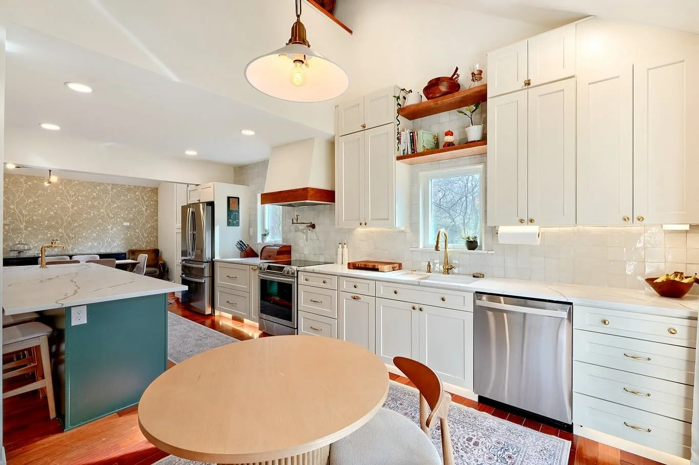 Total kitchen upgrade 🙌 thank you @jessicafaybuswell  for the referral, @kitchendesignbyidan for the design and helping my clients; @avassila for Letting us stress you out during your pregnancy 😮&zwj;💨🥹☺️