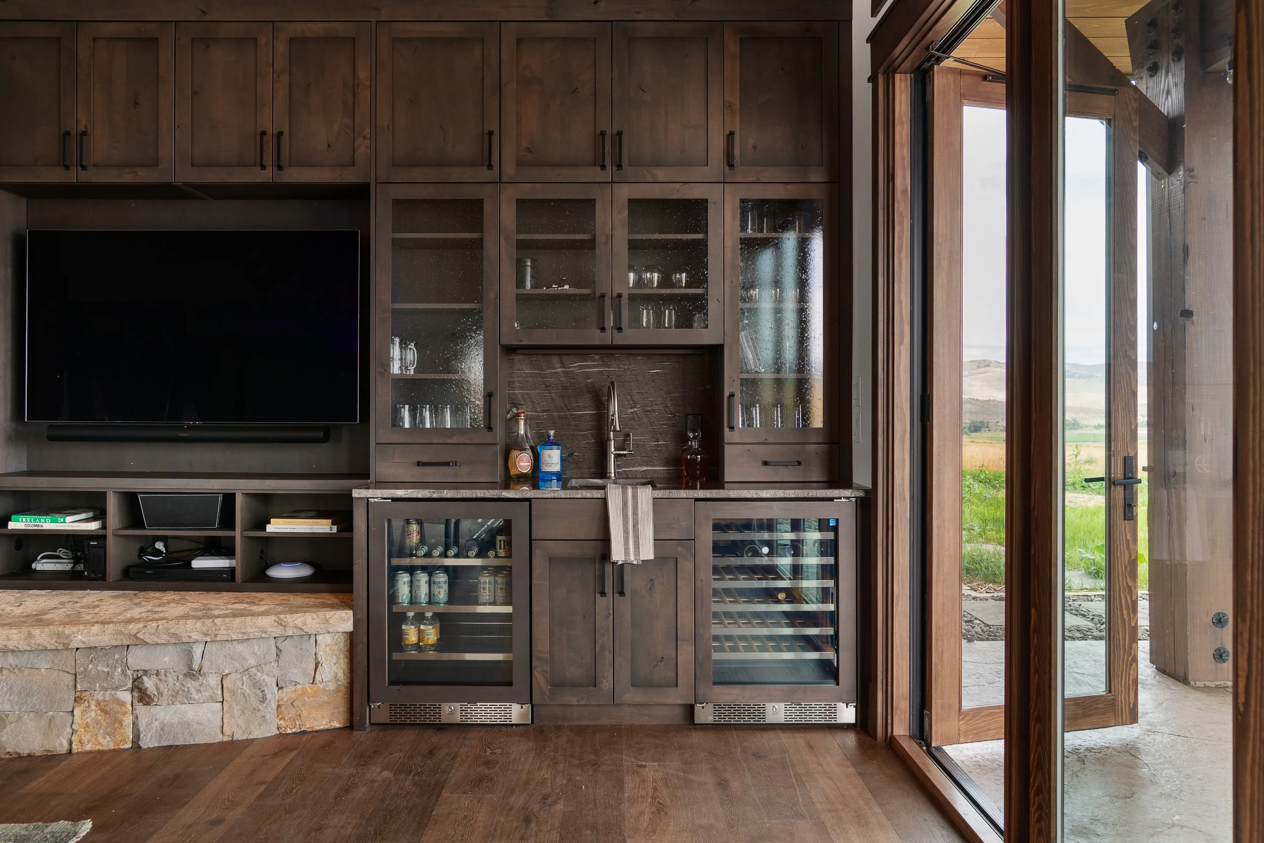 Living Room Bar