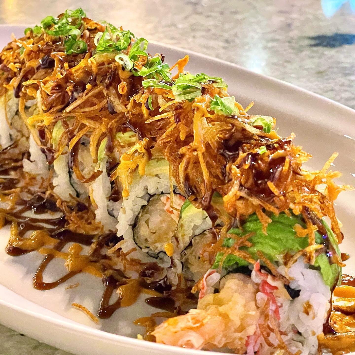 NEW SUSHI ROLL!! 
The Hidden Dragon
Shrimp Tempura + Kani Kama
Topped with Avocado + Crispy Matchstick Potatoes + Eel Sauce + Spicy Mayo + Scallions

#ika#ikagrill#ikageillks#ikagrillleawood#kansascity#leawood#keansas#familyowned#sushi#panasian#kansa
