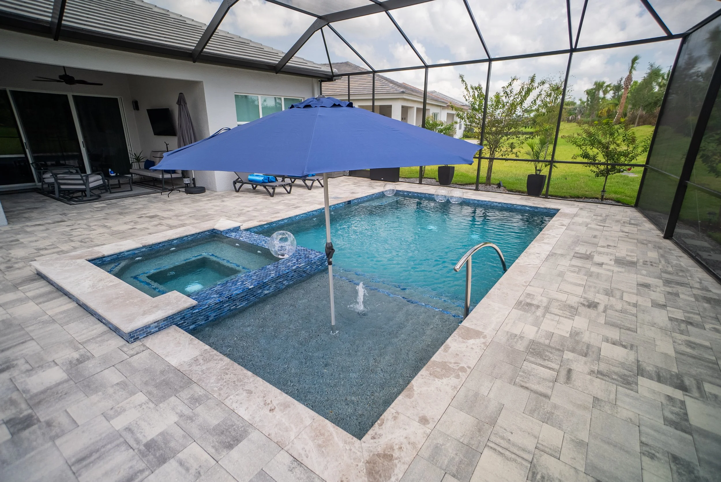 screened-custom-pool-spa-wesley-chapel1.jpg