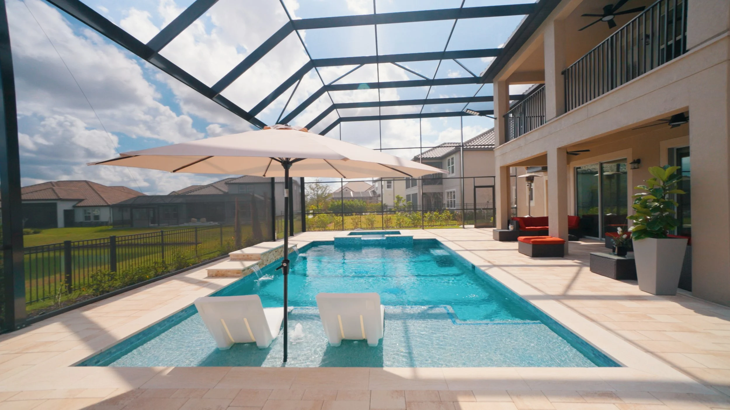 Sun shelf swimming pool construction