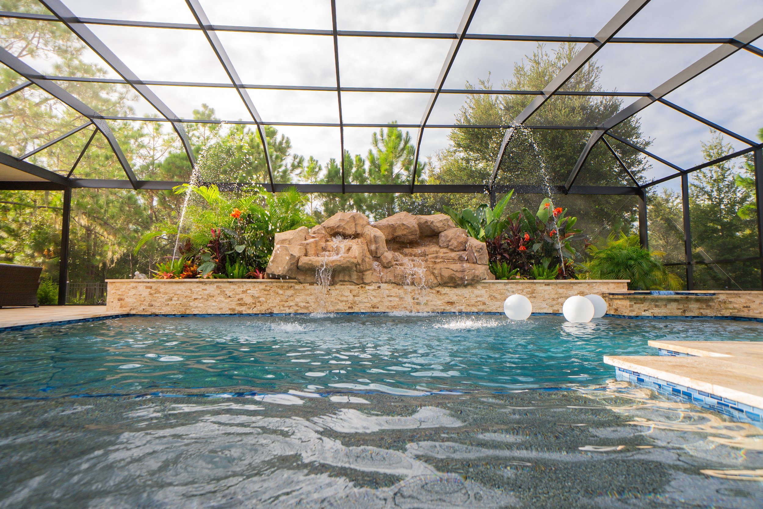 Natural swimming pool design