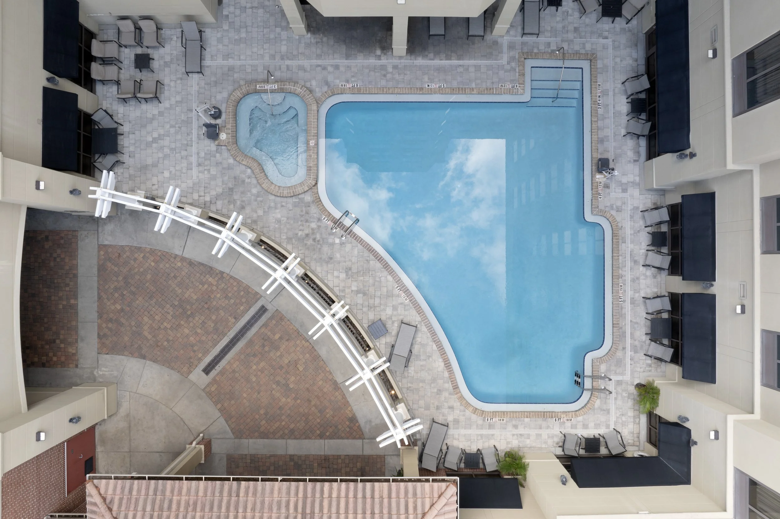 JAXDNHW_FL_JAX_HWS_POOL.jpg
