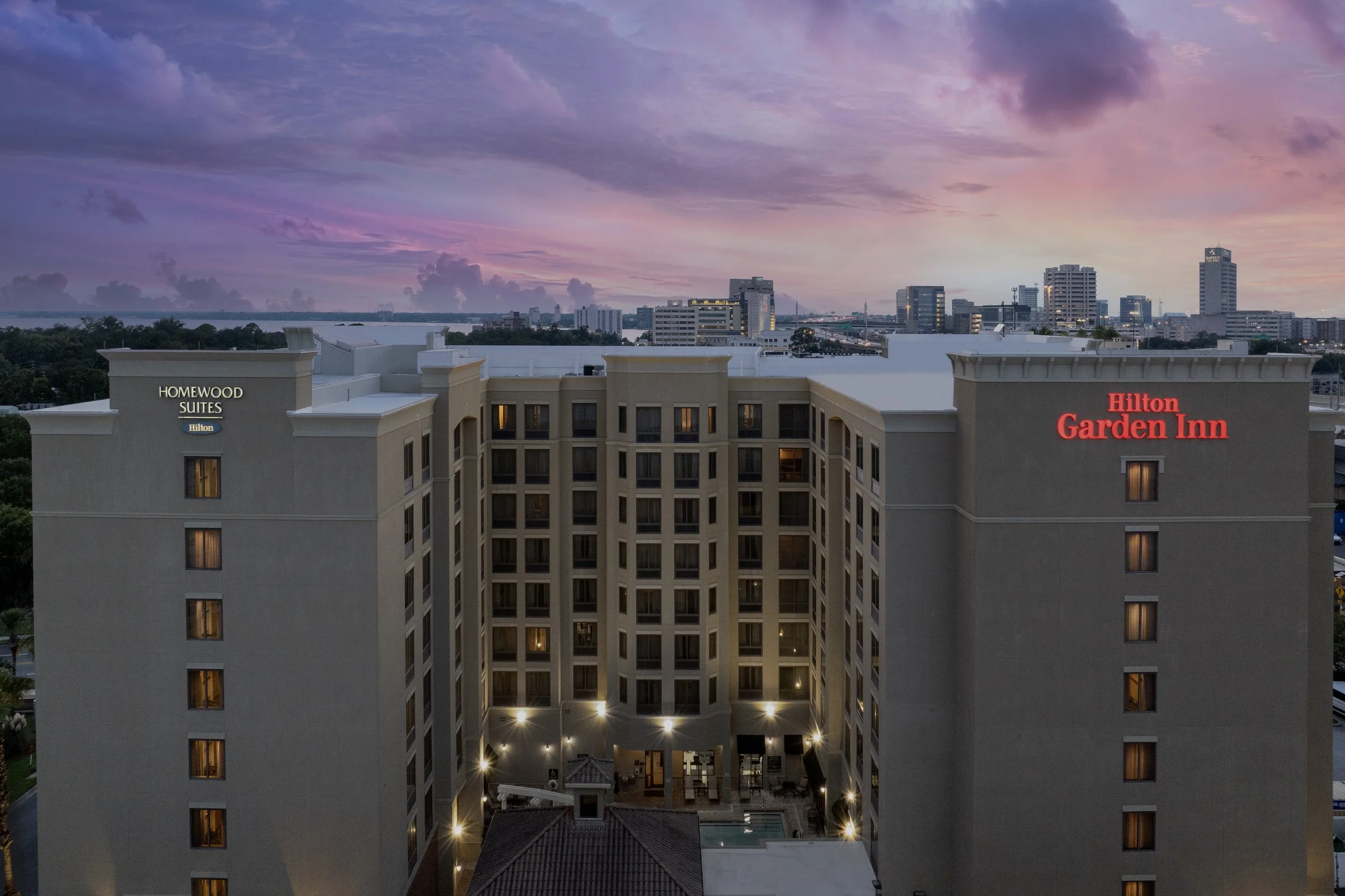 JAXDNHW_FL_JAX_HWS_HGI_EXT_DUSK_CITY.jpg
