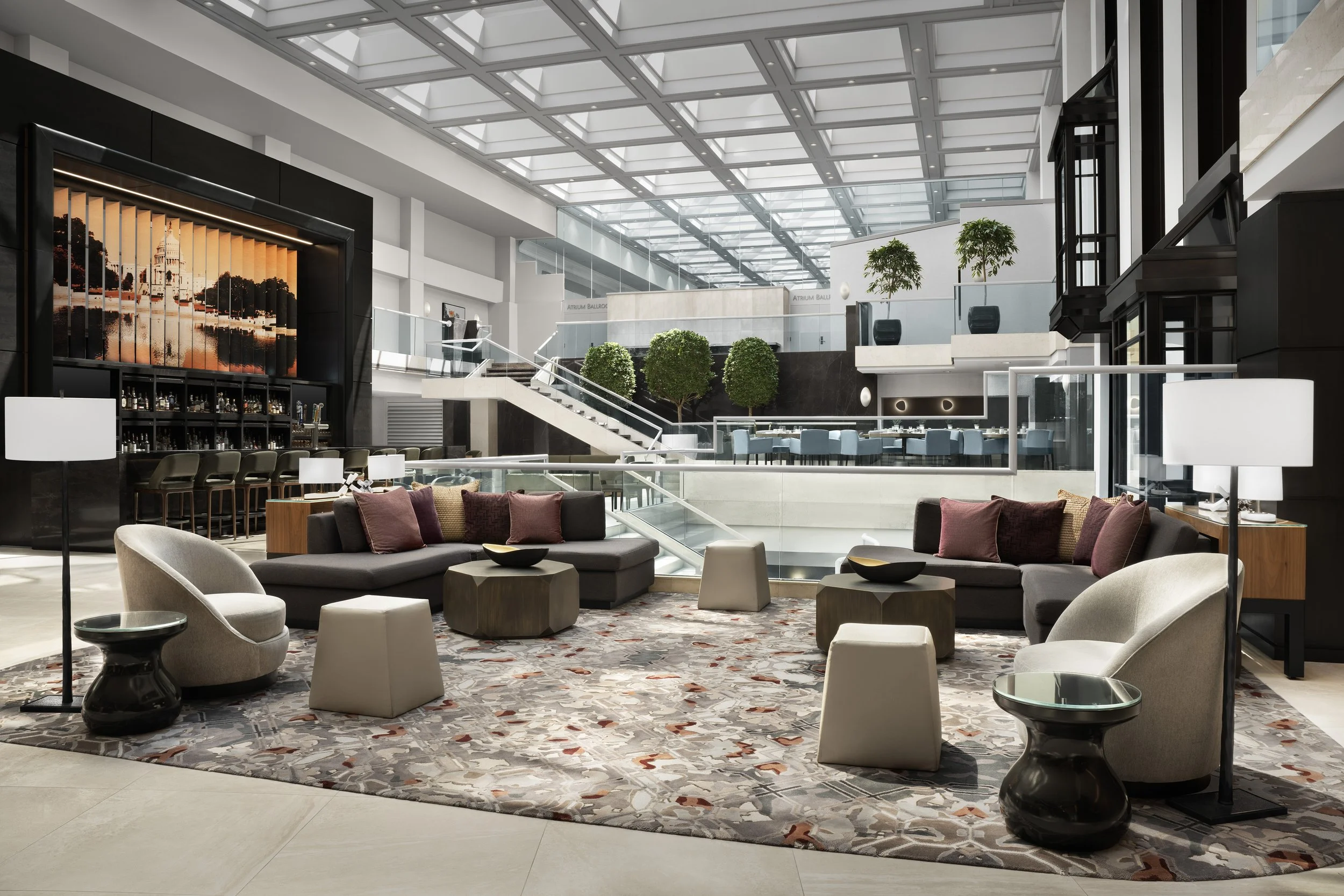 DCADCHH_DC_CAPITOL_HILTON_LOBBY_WIDE.jpg