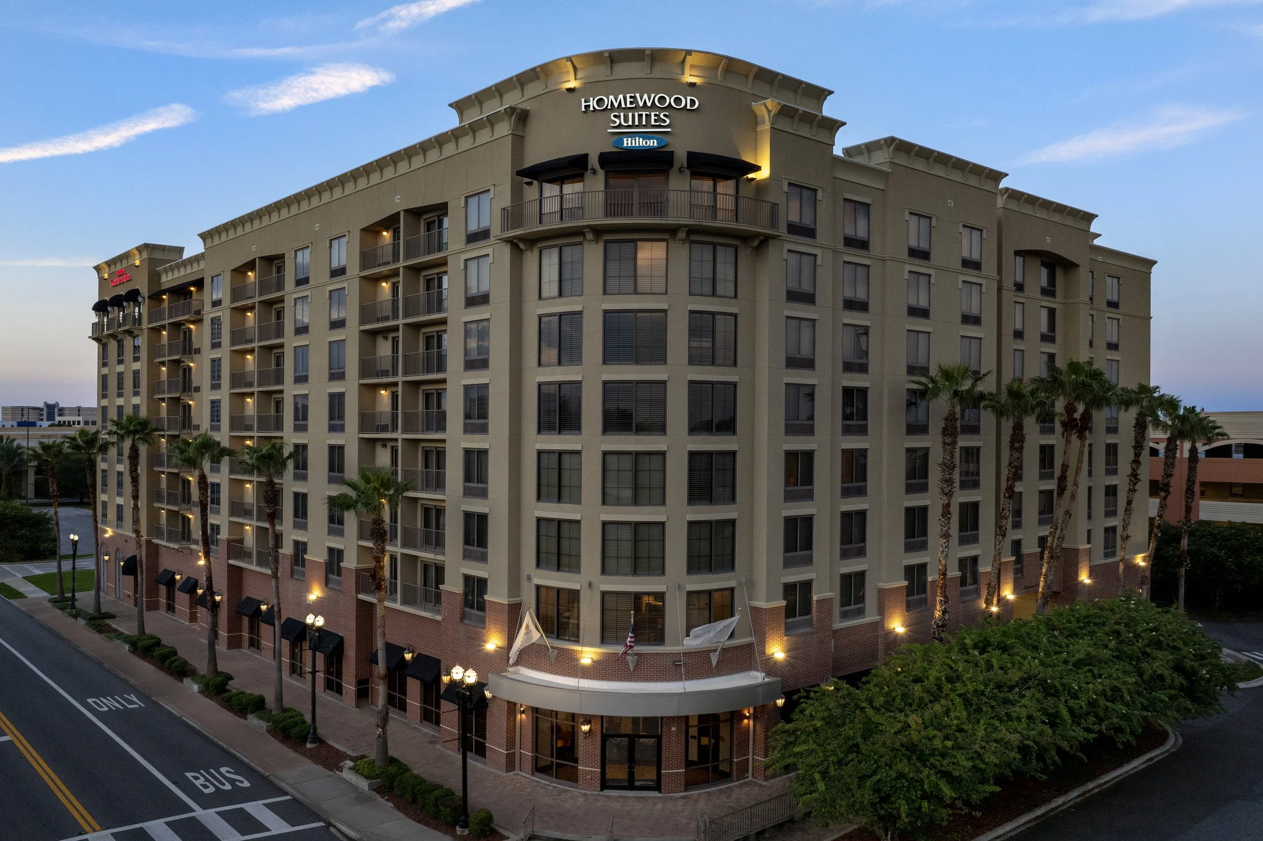 JAXDNHW_FL_JAX_HWS_HGI_EXT_HWS_DUSK.jpg