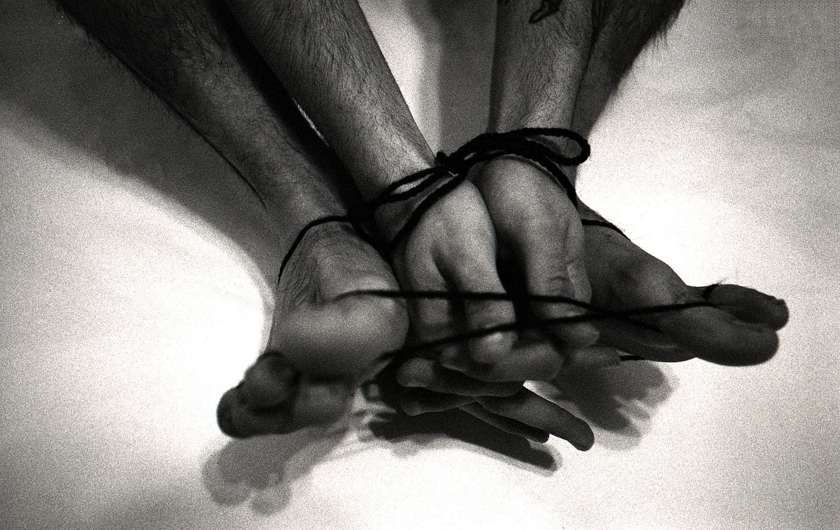 armanfeet3.jpg