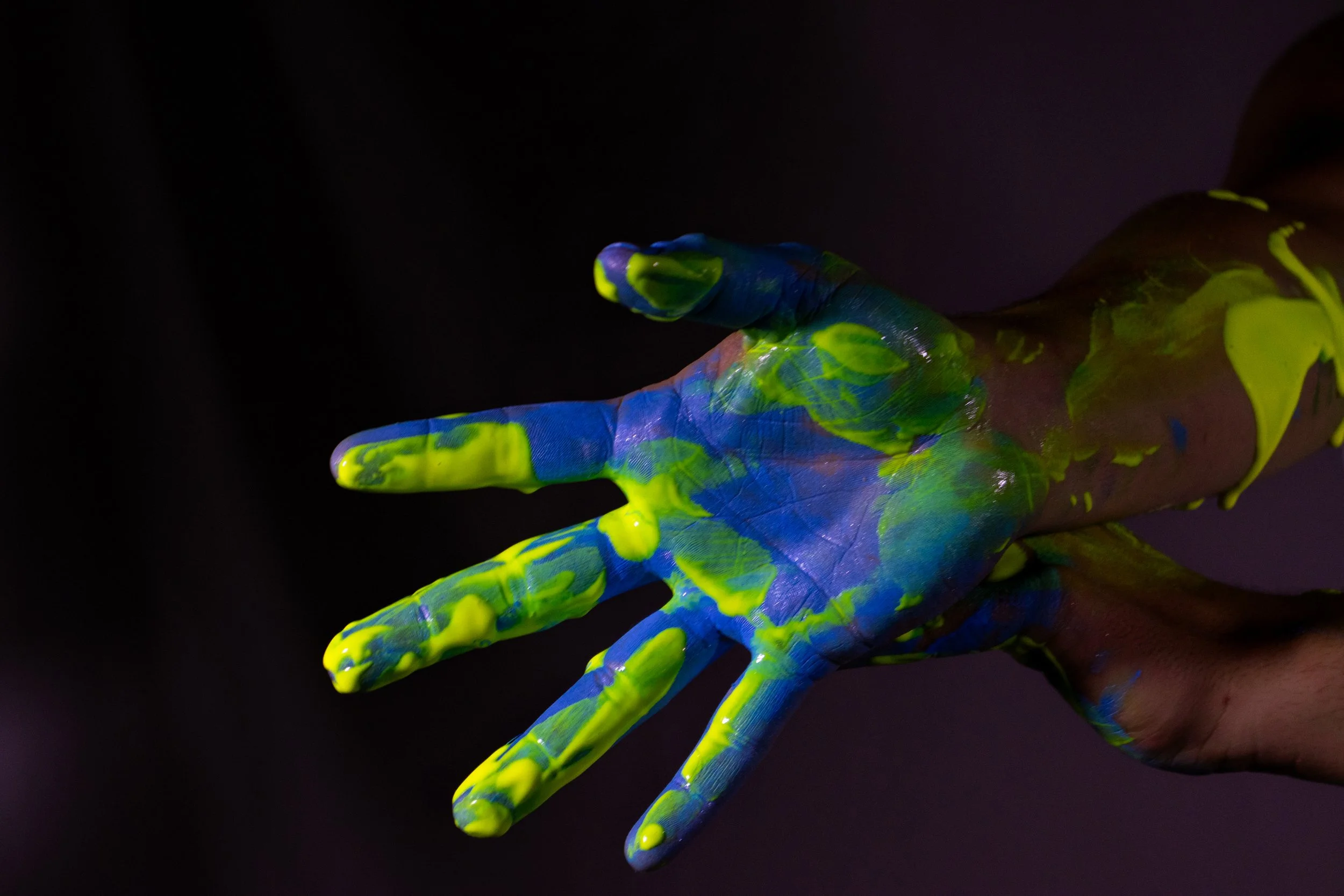 Digital Image (2024)
Canon EOS Rebel SL3
Model: Elliot River (ig: @buttcrackd)