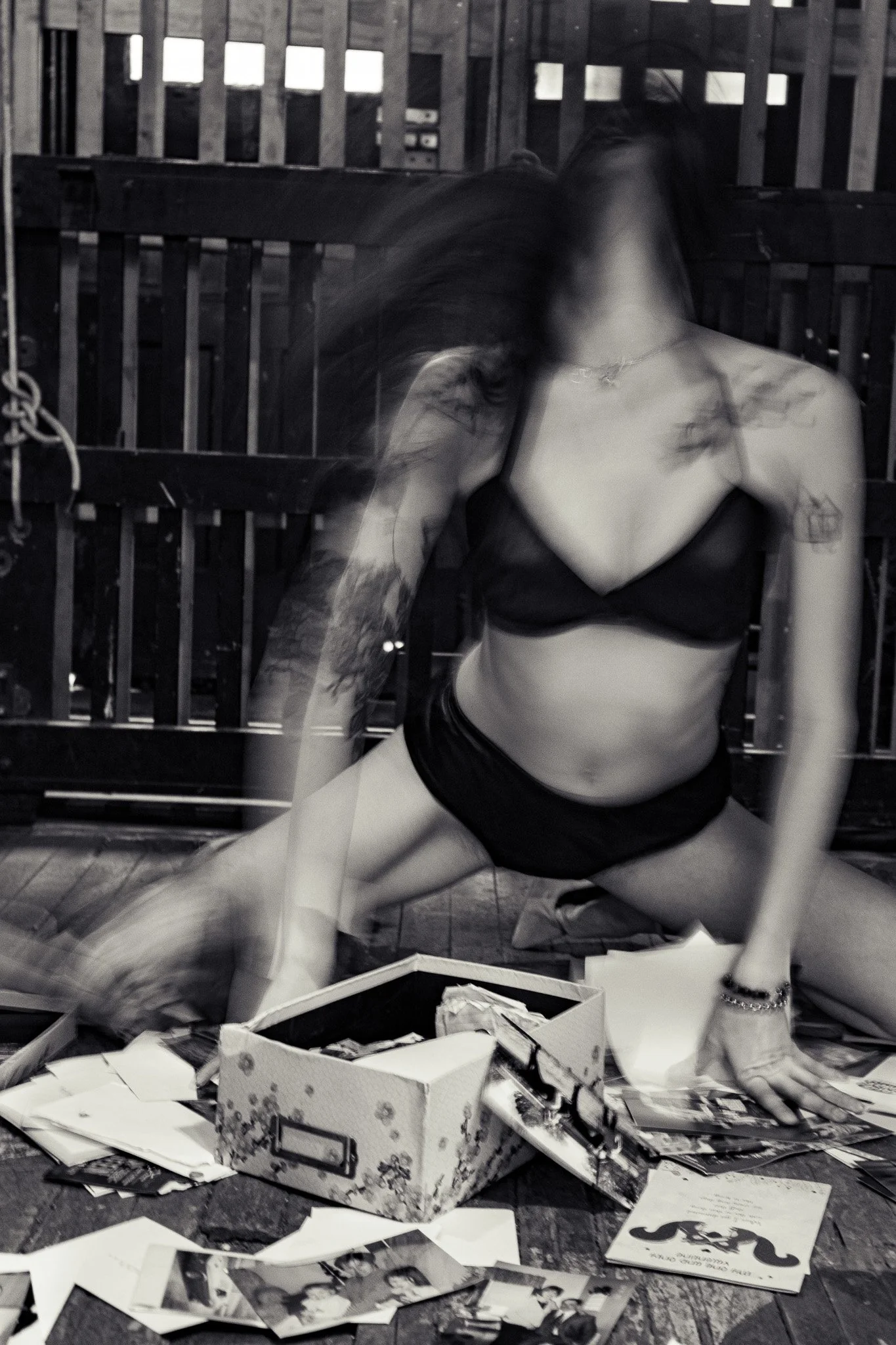 Digital Image (2025)
Canon EOS Rebel SL3
Model: Emily (IG: @shes.from.outerspace)
Outfit: Iris and Nyx, a sister store of Clash Vintage Shop. Dayton, OH