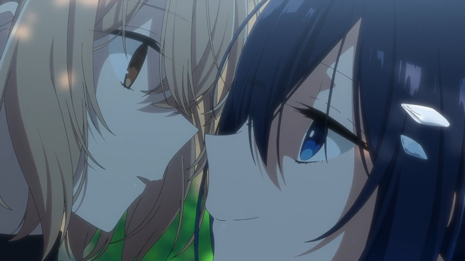 Shiori looking very lustfully at Hinako