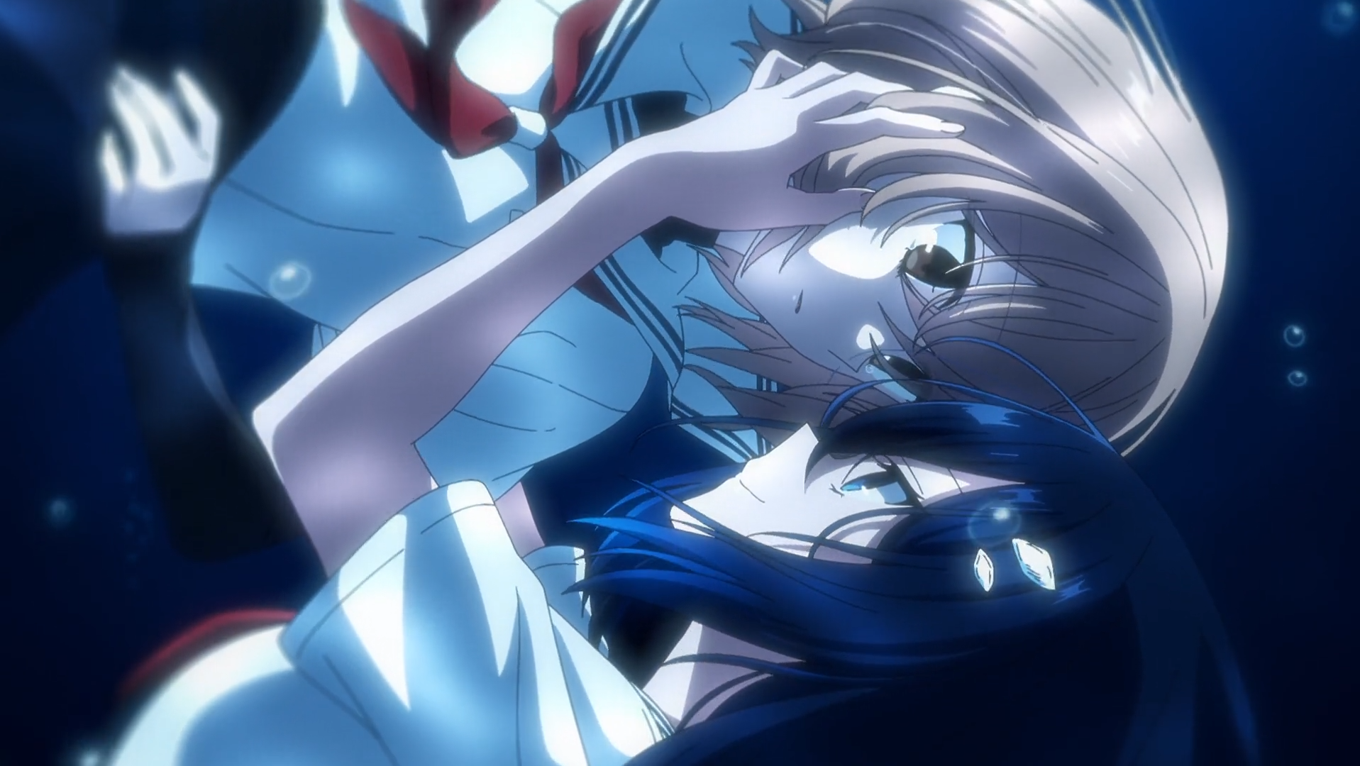 Shiori holding Hinako's face underwater