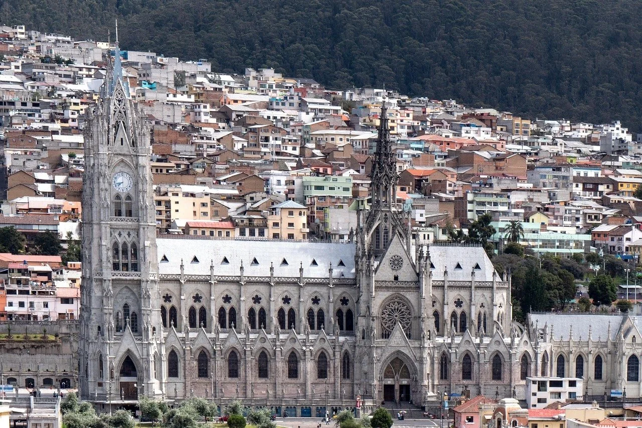 ecuador-4283437_1280-min.jpg