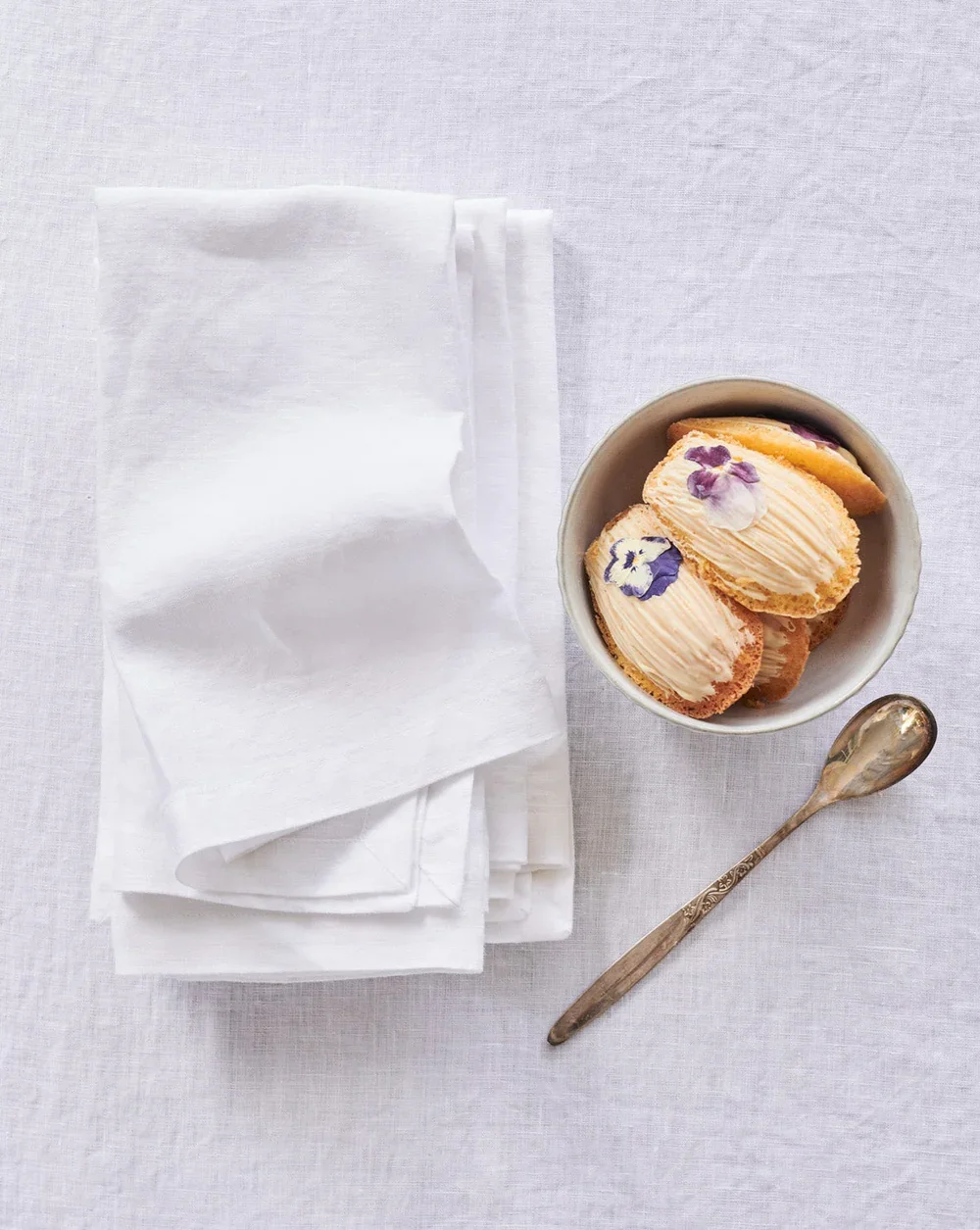 inspired-table-white-linen-napkin_2.webp