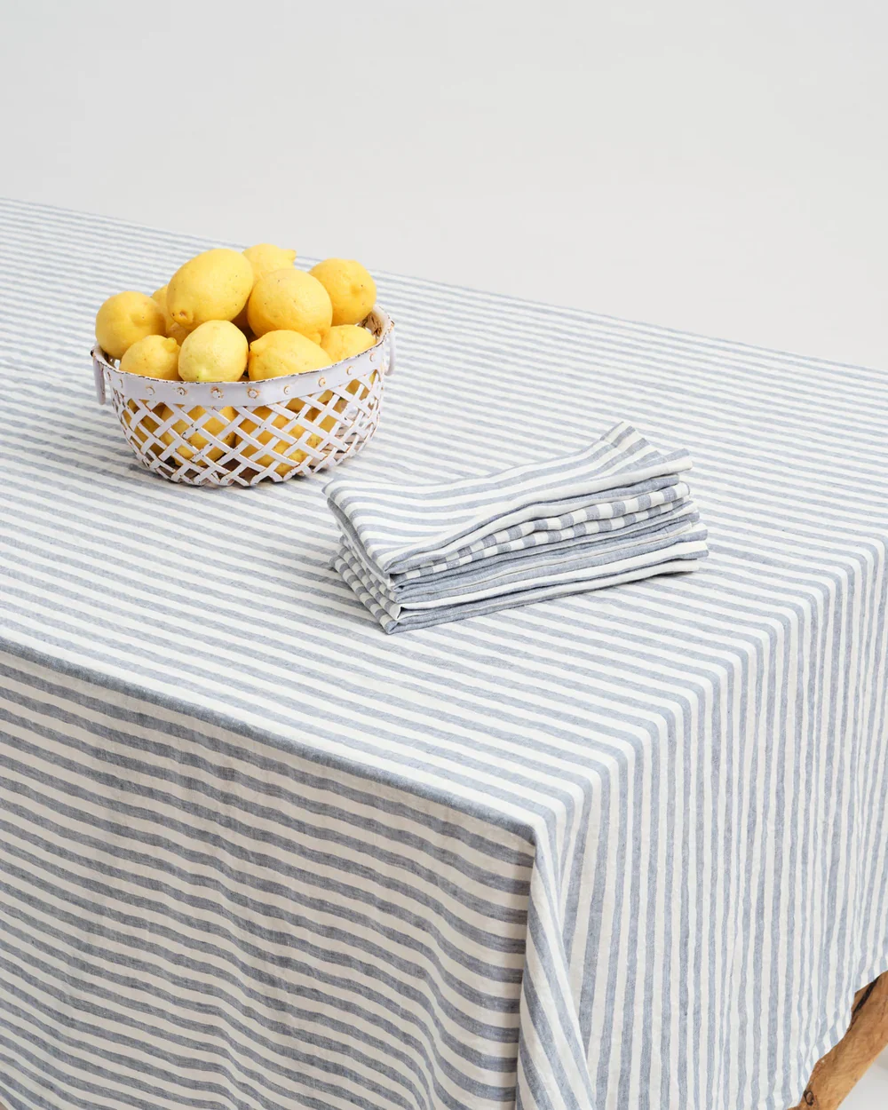 inspired-table-blue-stripe-napkin_1.webp