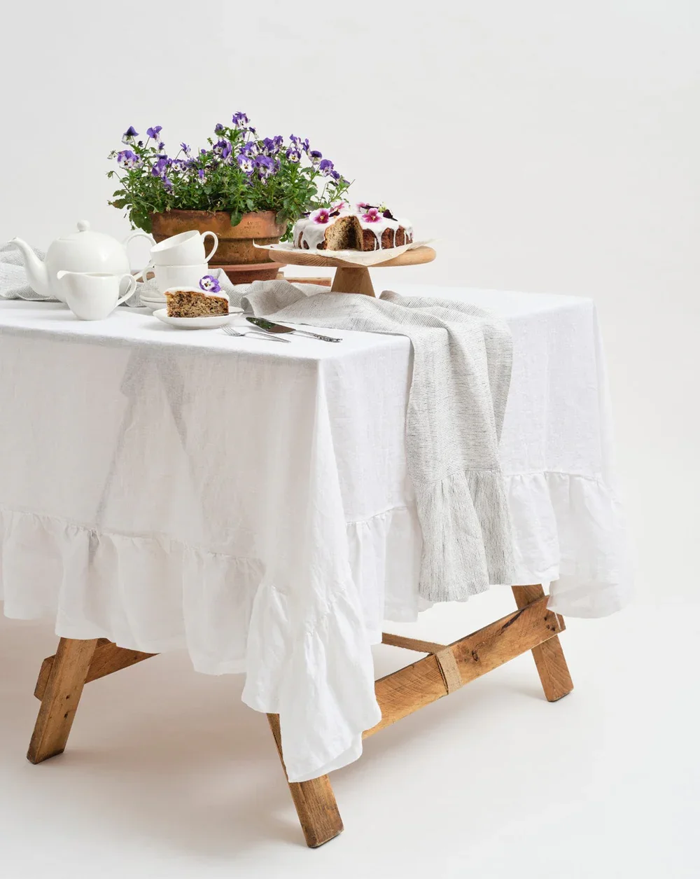 100% French Flax Linen Flounce Table Runner