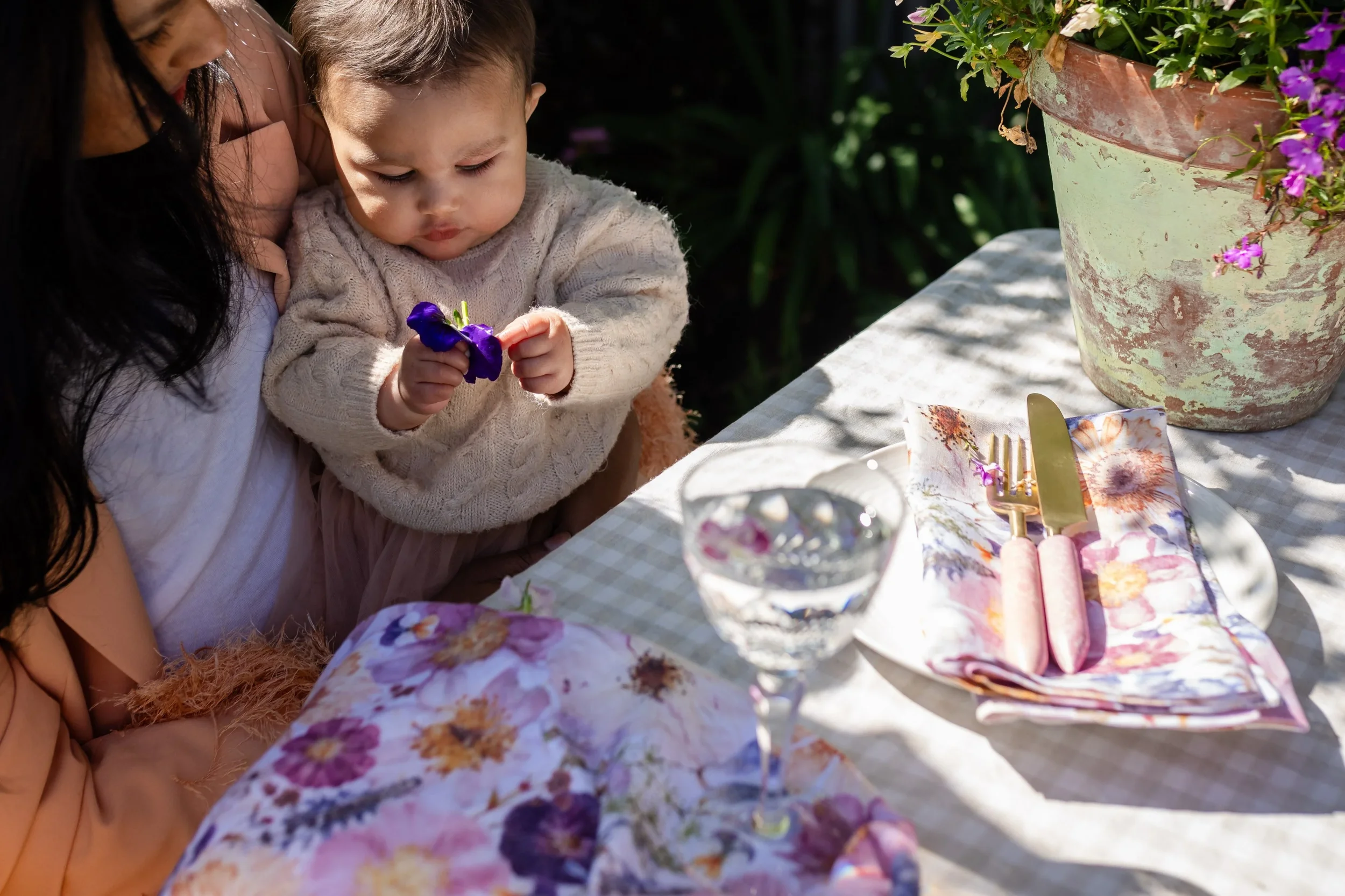 blooms-of-love-napkins_4.webp