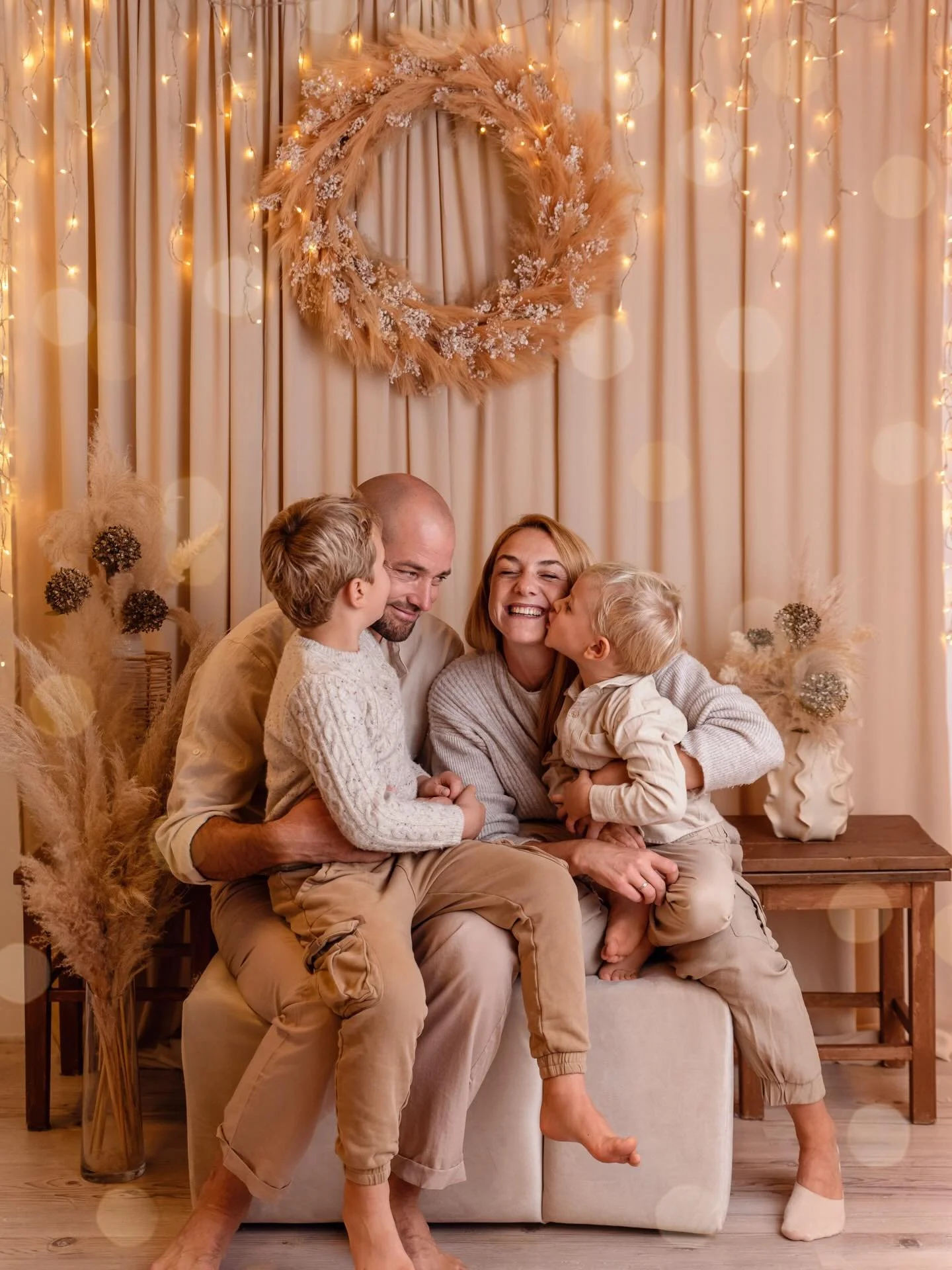 🎊V hvaležnosti za vse kar je bilo, in z ljubeznijo do vsega, kar prihaja. 🍾🥂 Srečno 2026! 💛

Foto by: @fotto_utrinki 😍

#happynewyear #srecno #ljubezen #mir #zdravje