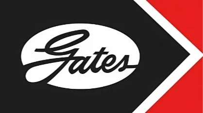 Gates-logo på svart, hvit og rød bakgrunn.
