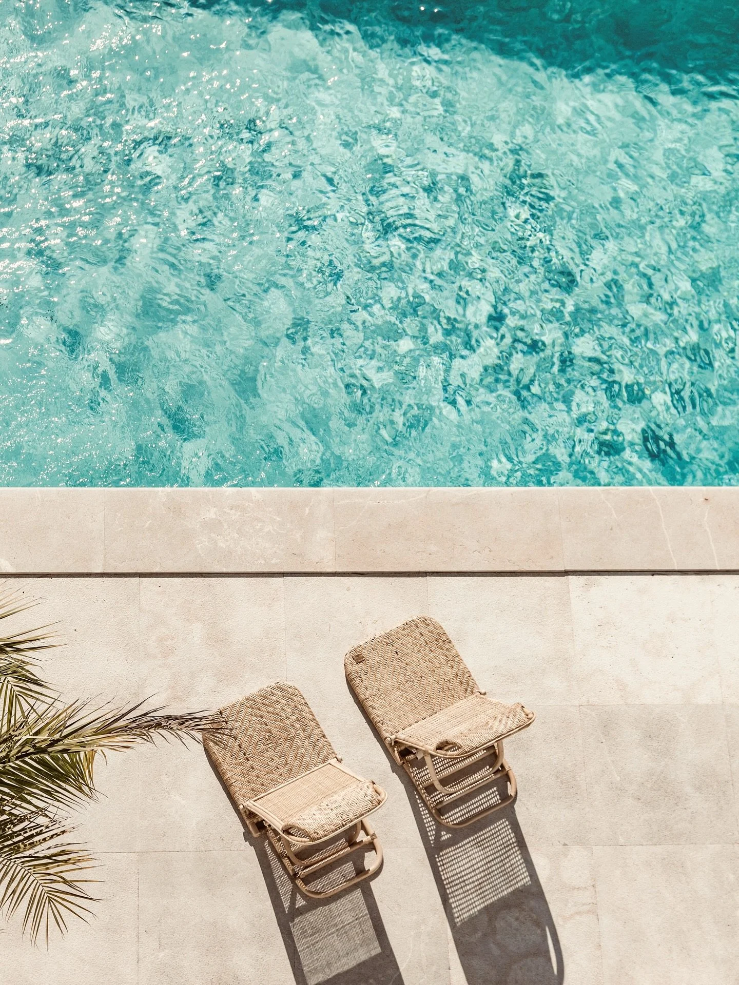 This is exactly how I want my summer days to feel.
No rush. No noise. Just the sound of water and the warmth of the sun.
I&rsquo;ve been soaking in slower moments lately &mdash; holding onto the simplicity that often slips away in everyday life.
Two 