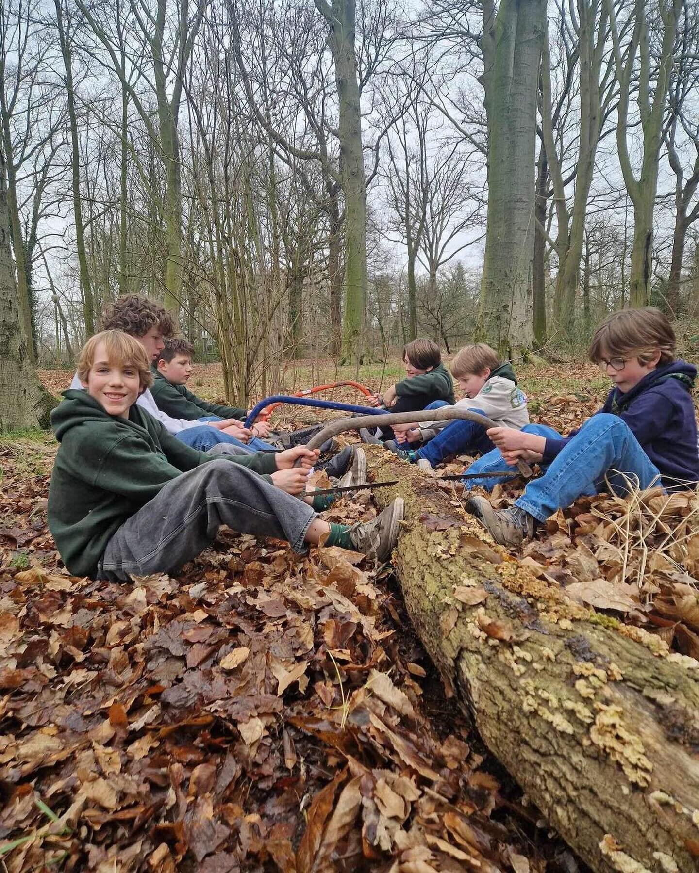 Zaterdag vierden de Verkenners en Welpen Valentijn met @scoutsgrimmertinge en @scoutskerlinga!
De Jongverkenners schaafden hun technieken bij en de Kapoenen wonnen/verloren kilo&rsquo;s cash!

Volgende week aan de lokalen:
Kapoenen: James Bond (14u-1