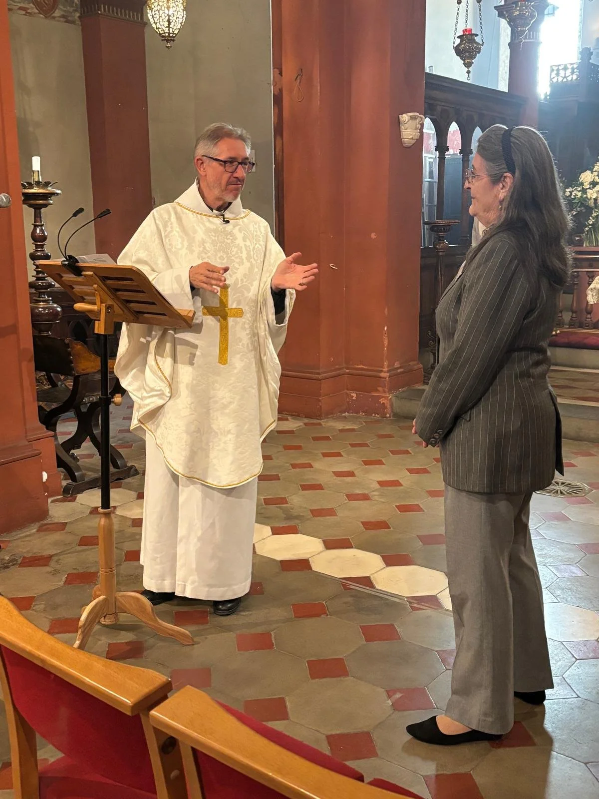 Saying 'Thank you' to Linda as she steps down from being Church Warden