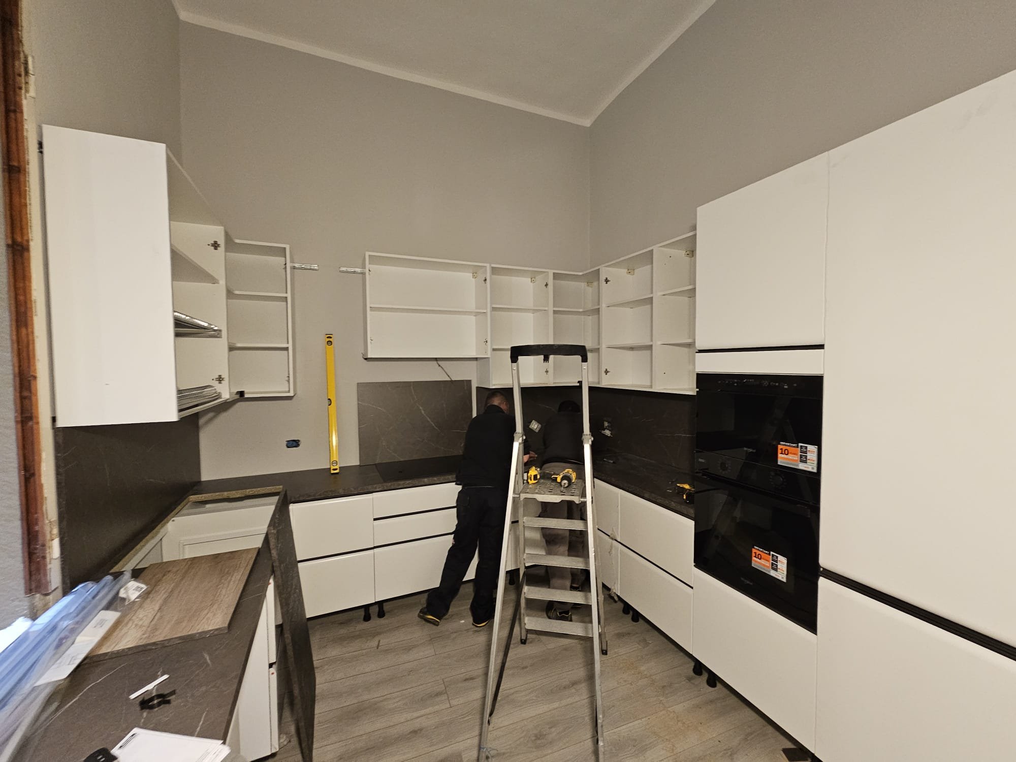 Putting up the splashback