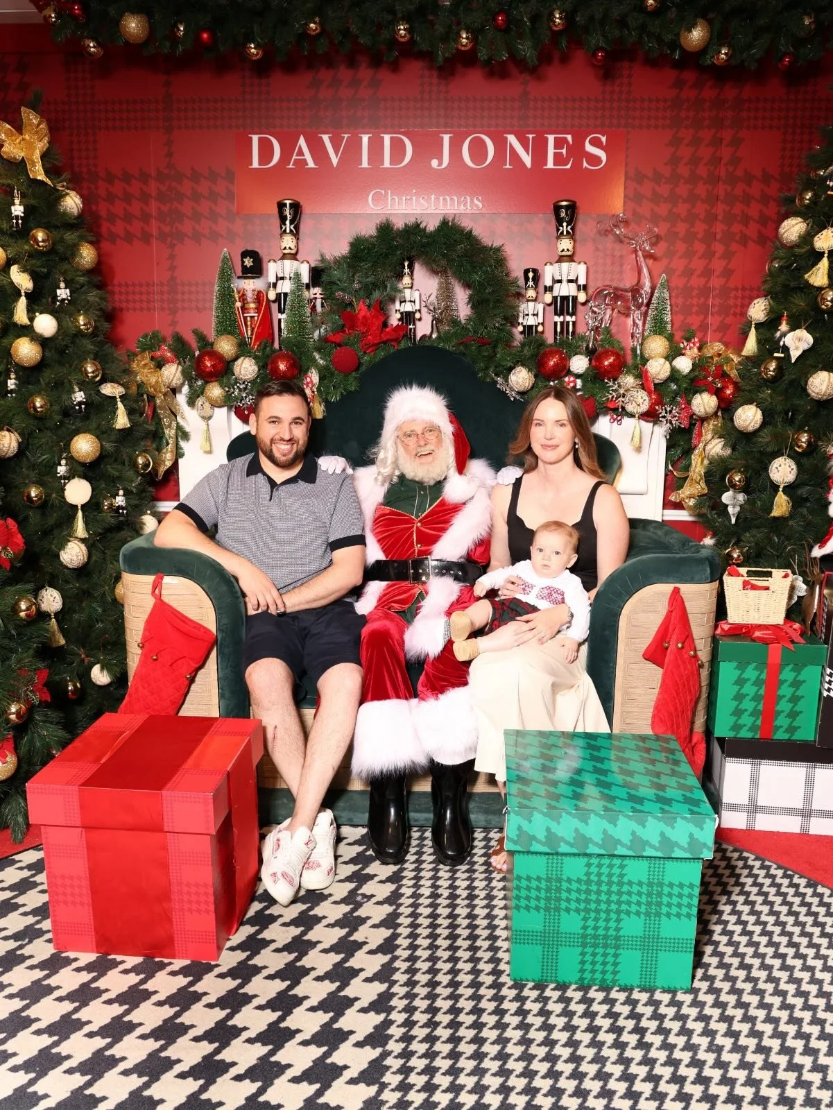 (Swipe to see Ron&rsquo;s &ldquo;game on&rdquo; face 😂)
The team at Shorebreak Finance would like to wish you a wonderful Christmas and New Year. Thank you to our clients for trusting us with one of the most important financial decisions most people