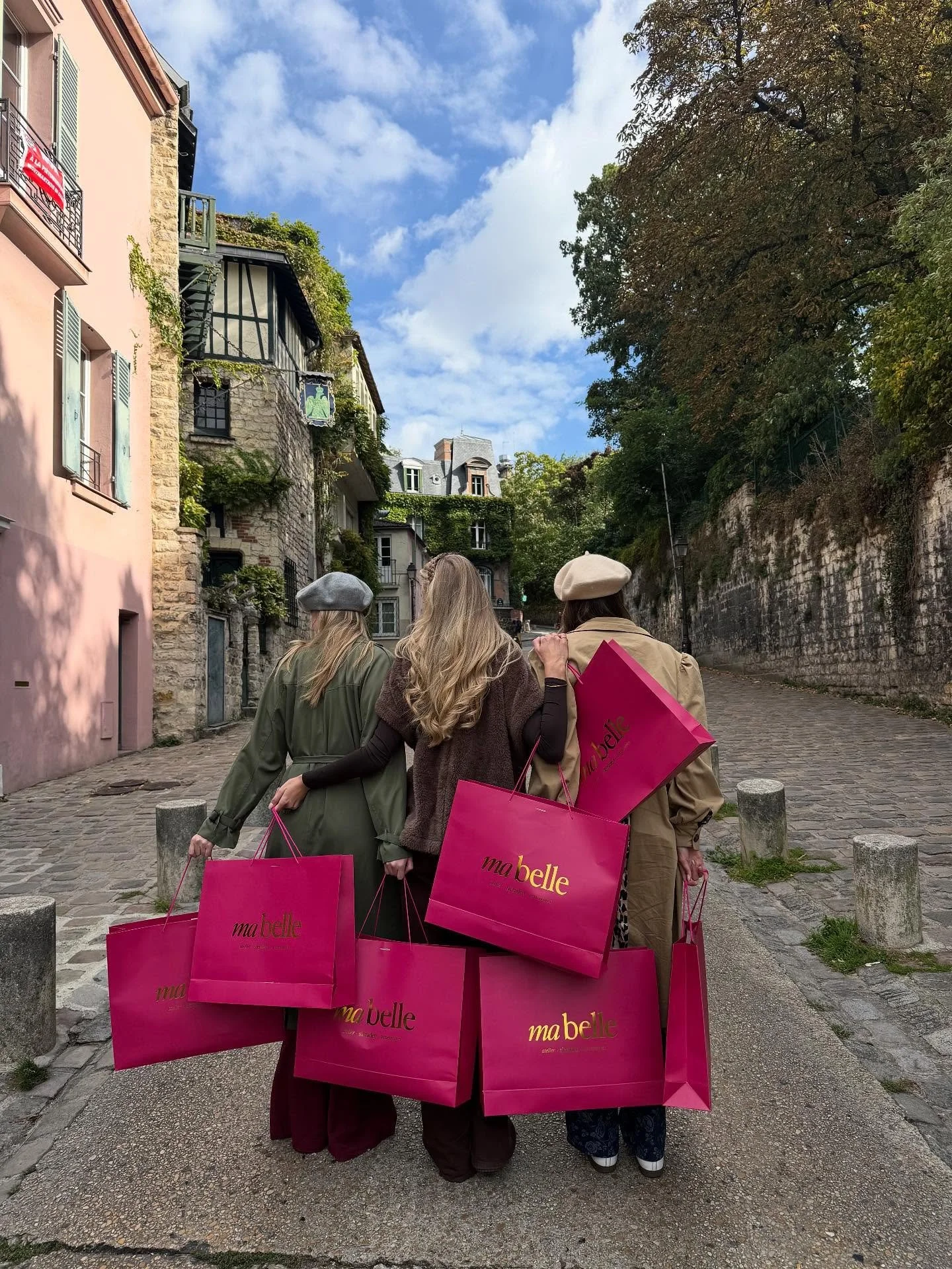 IT'S NOVEMBER 🩷 || Bij Ma Belle maken we ons op voor de feestdagen. Deze maand zit vol leuke activiteiten en events. Een kleine preview :

✨ Volgende week veranderen we de boutique helemaal in kerst stijl (dit gaat zo leuk worden)
✨ Zaterdag 8 novem