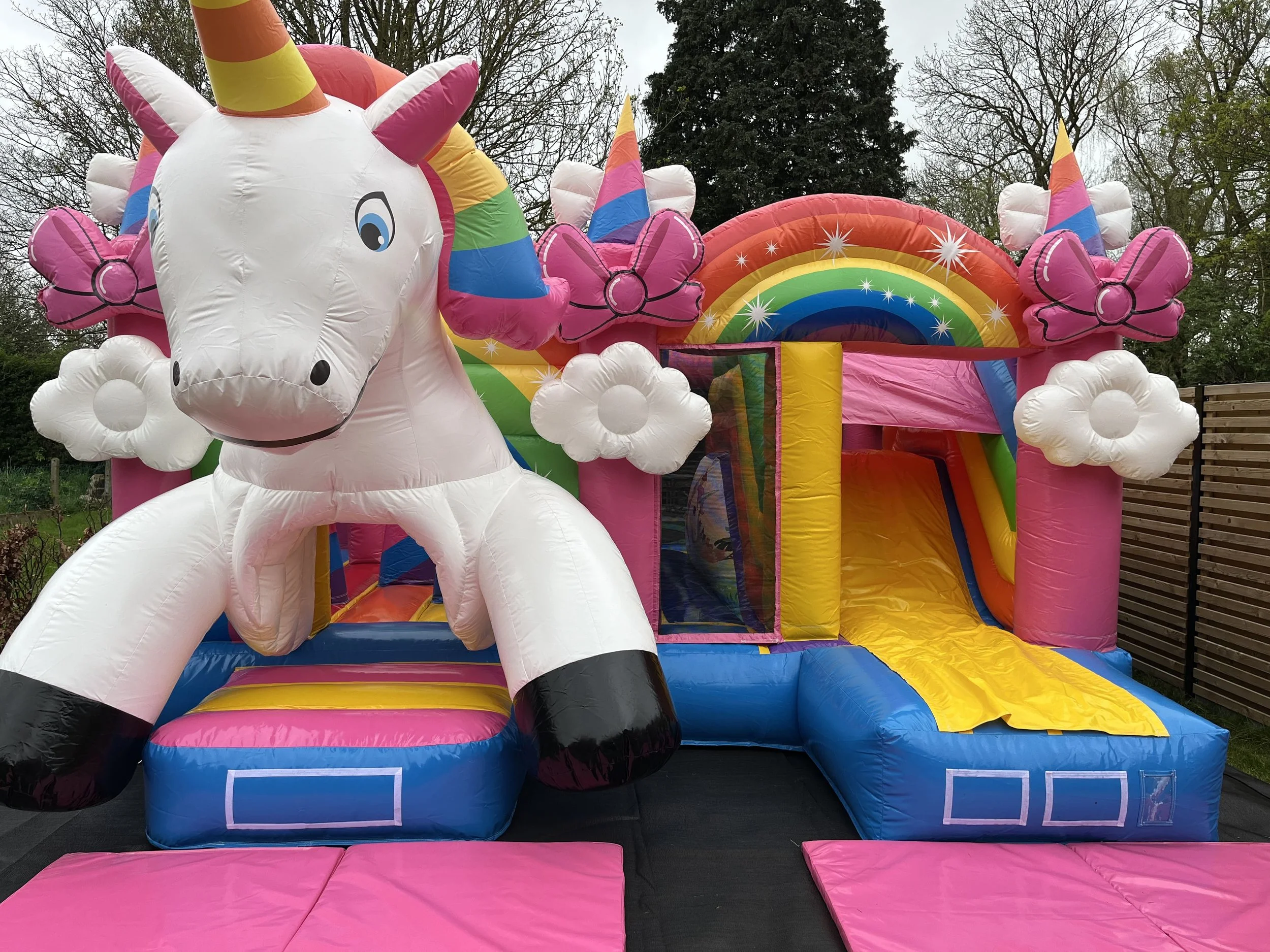 springkasteel-zele-unicorn-1