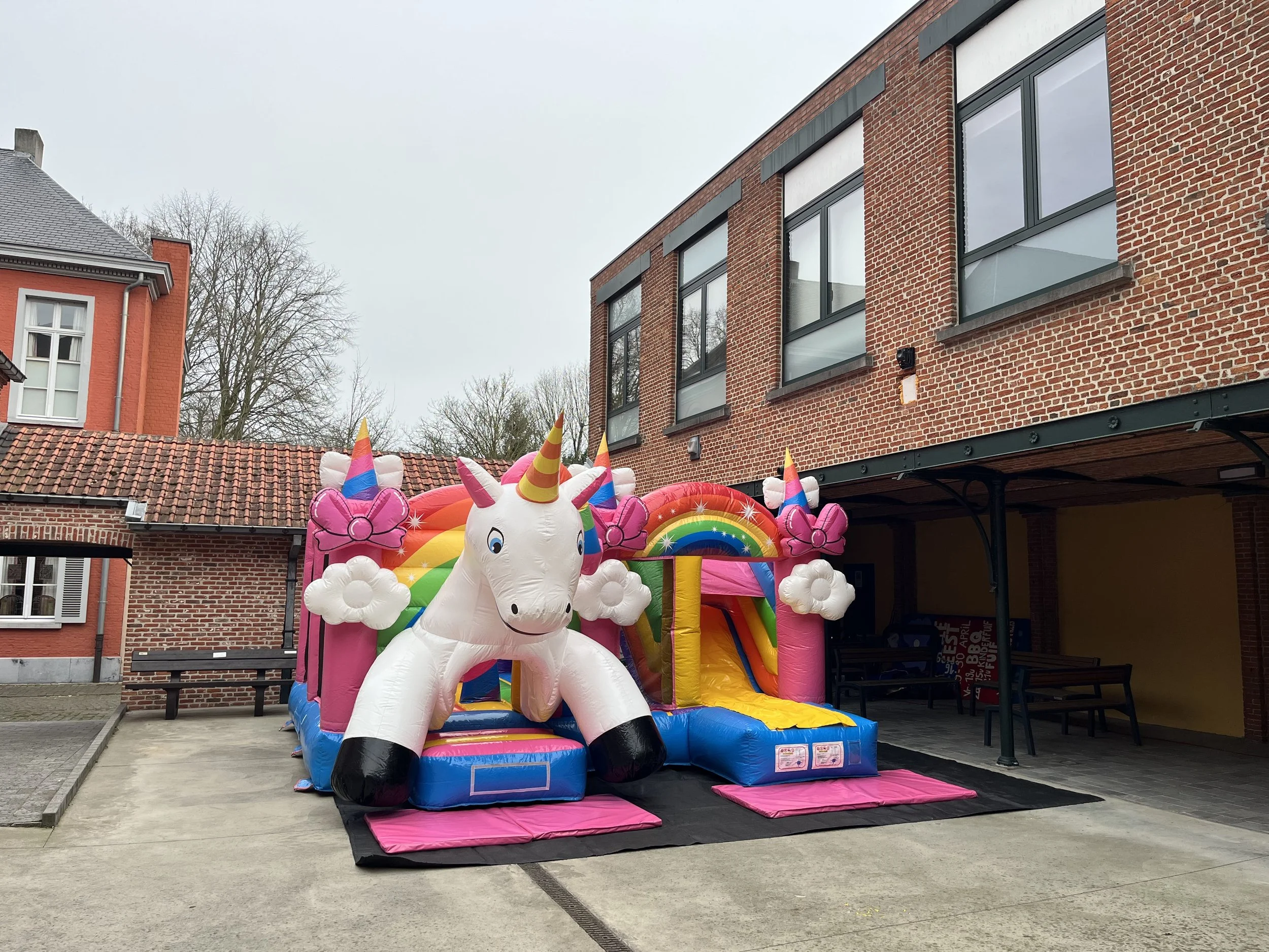 springkasteel-zele-unicorn-12
